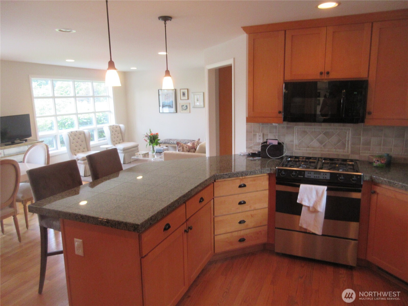 8831 Ne 28th Street Property Photo 5