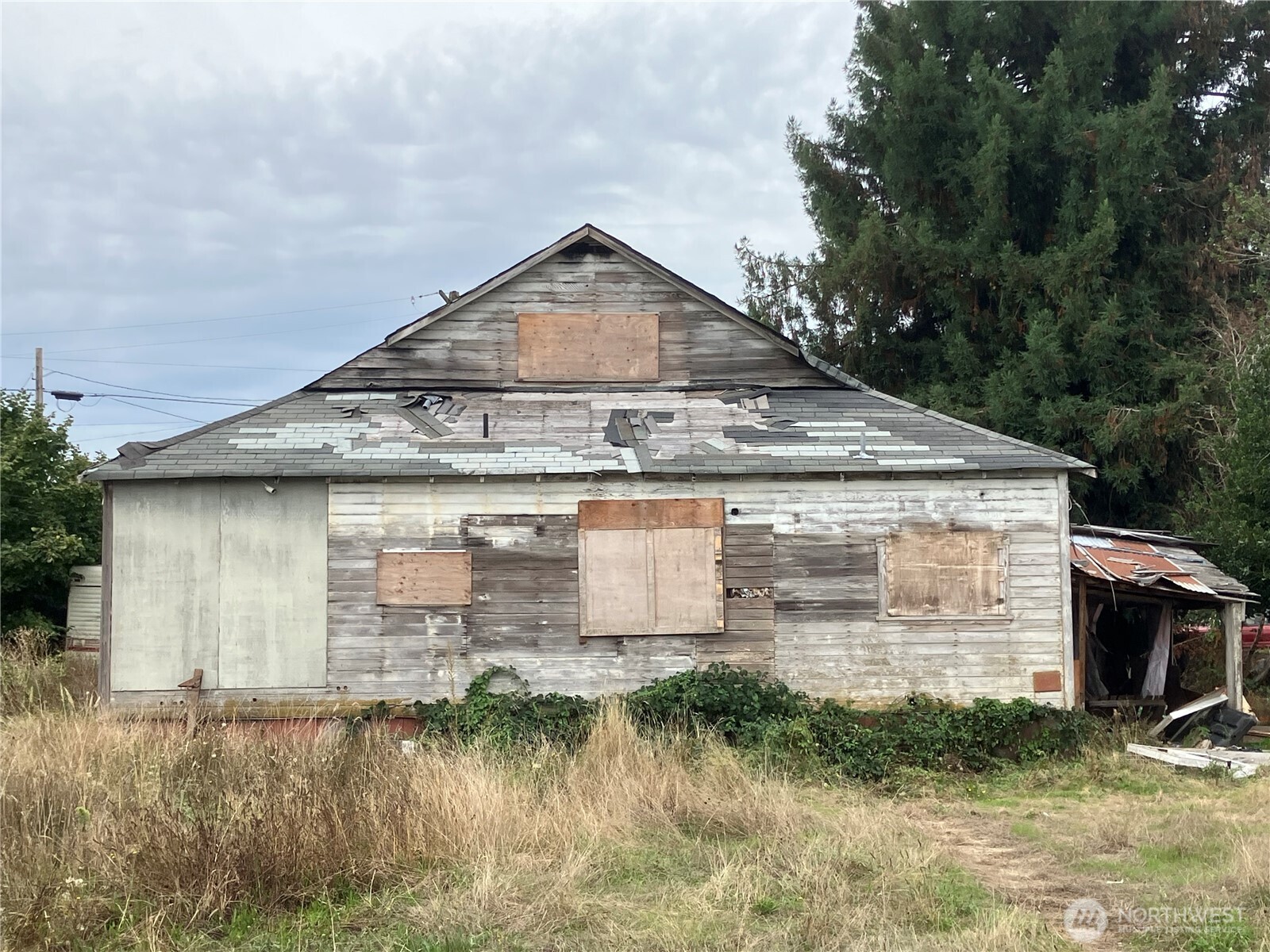 1010 Grand Property Photo 1
