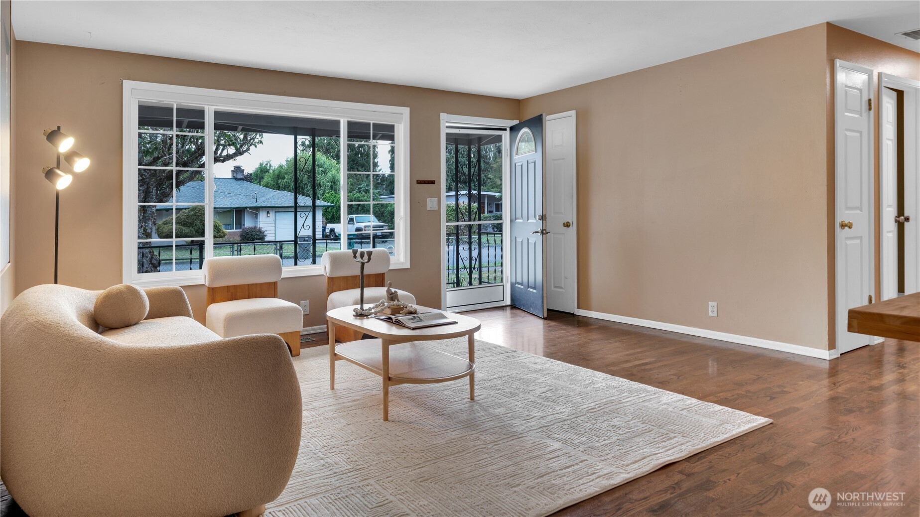 1235 25 Street Property Photo 11