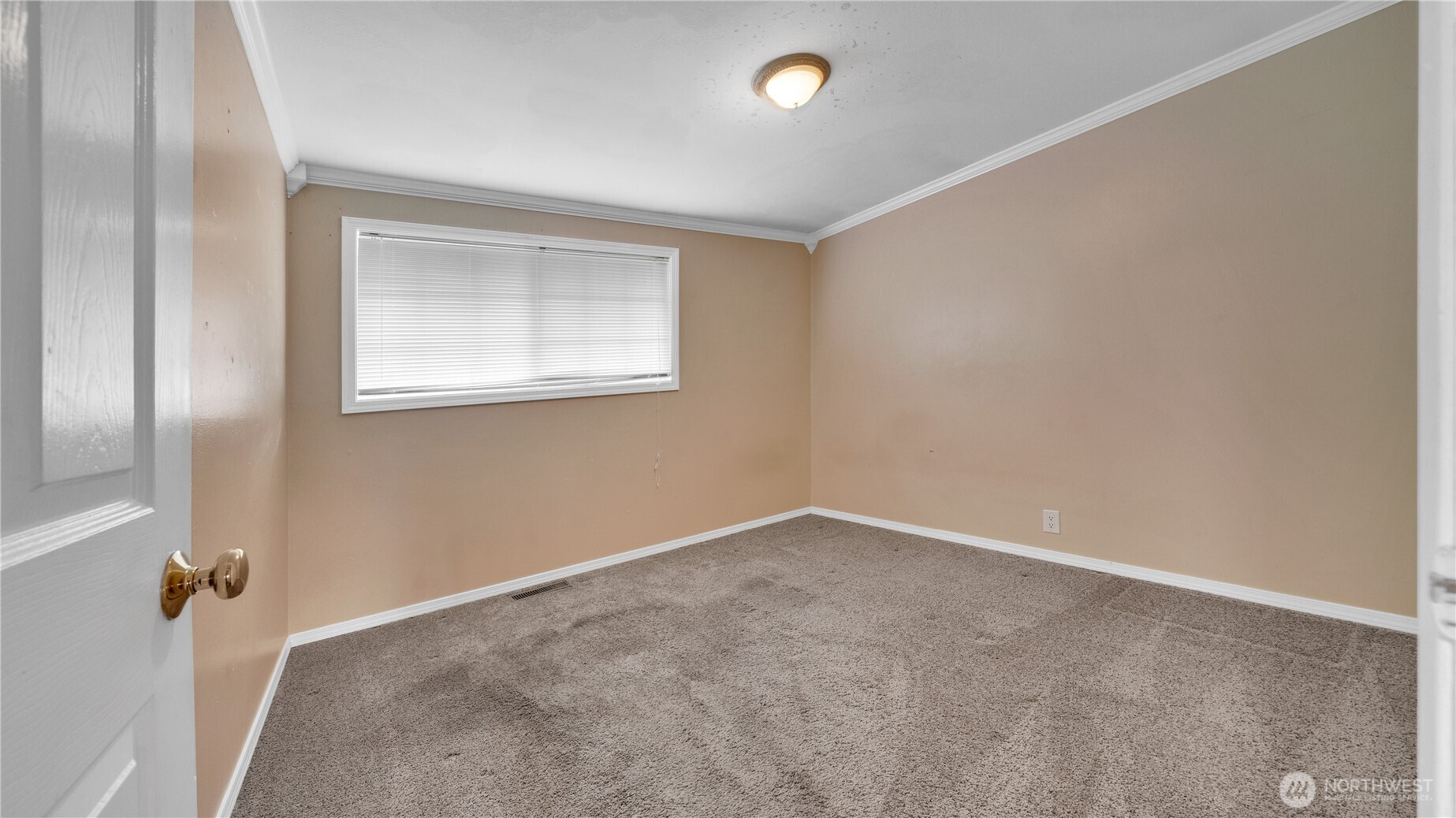 1235 25 Street Property Photo 14