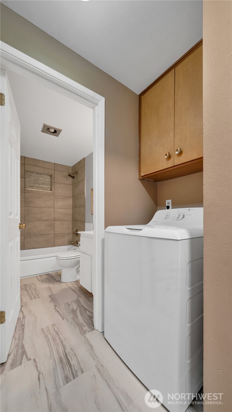 1235 25 Street Property Photo 27