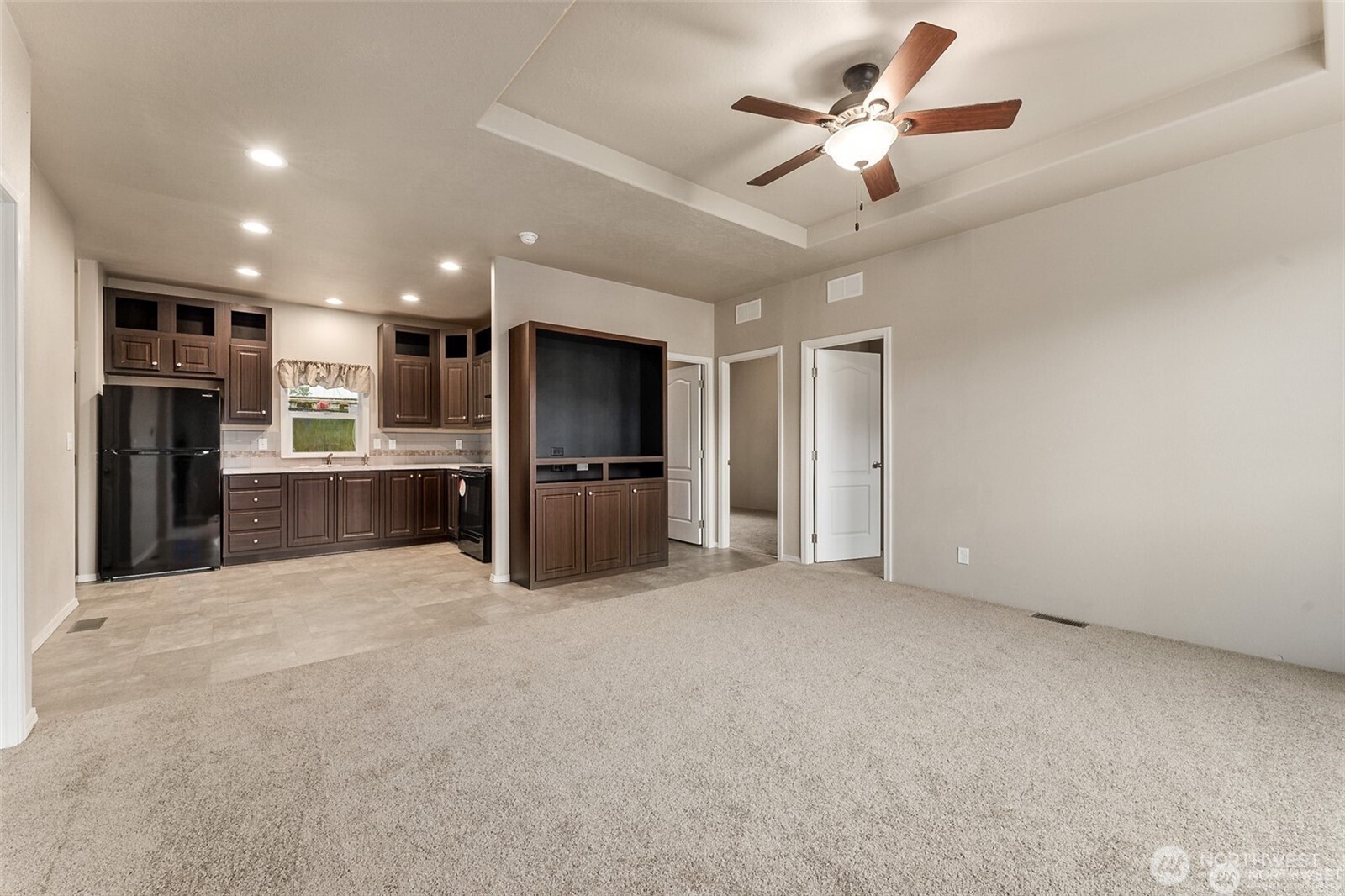 109 Nenant Street Property Photo 4