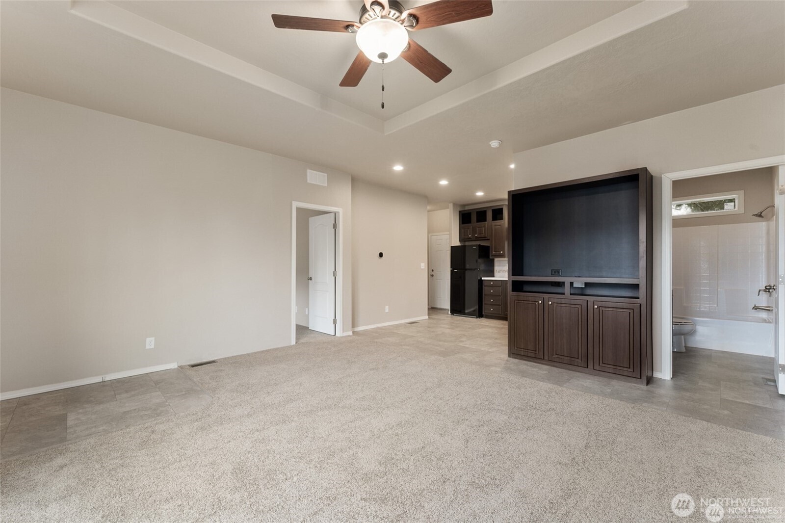 109 Nenant Street Property Photo 7