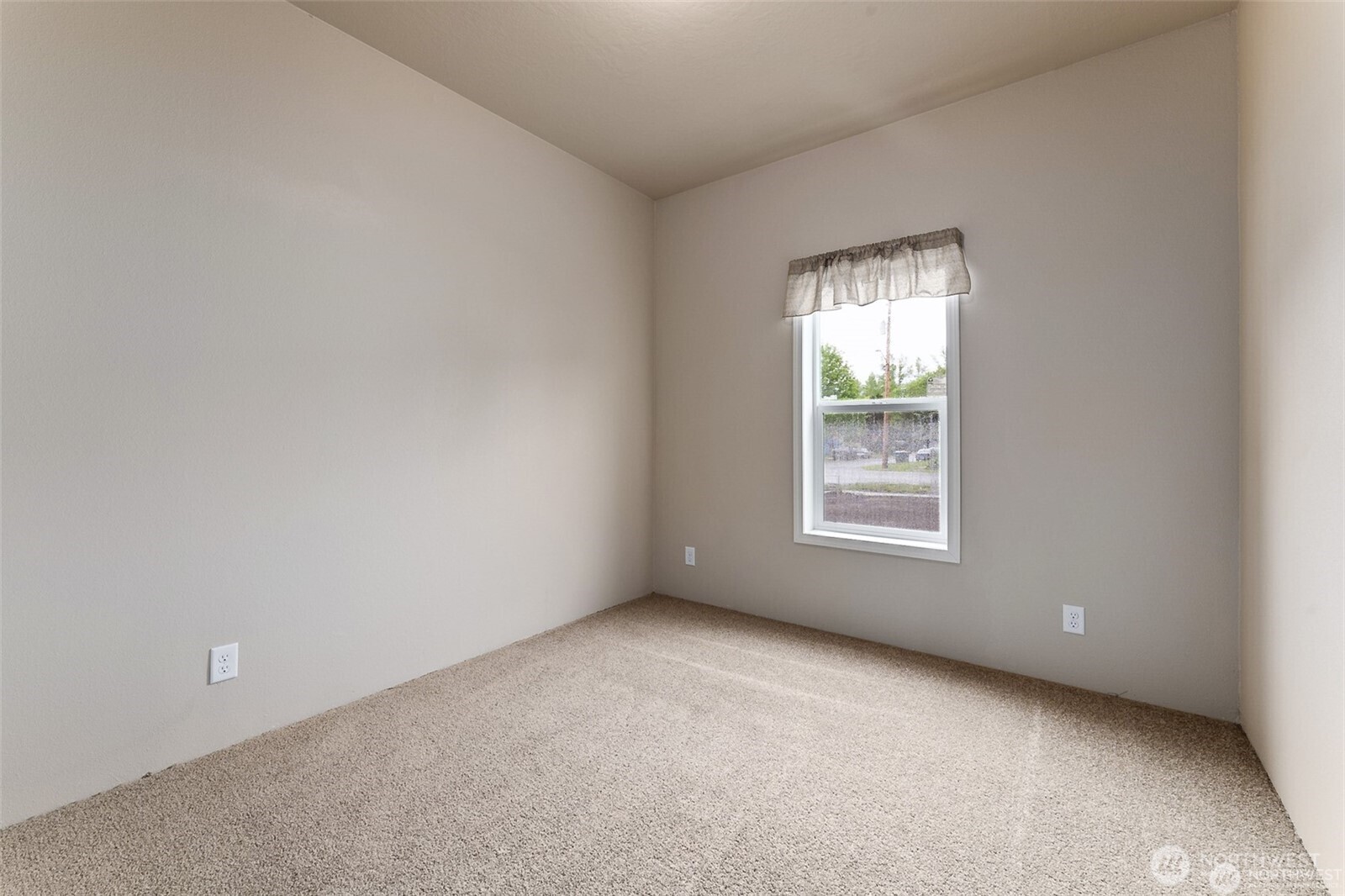 109 Nenant Street Property Photo 17