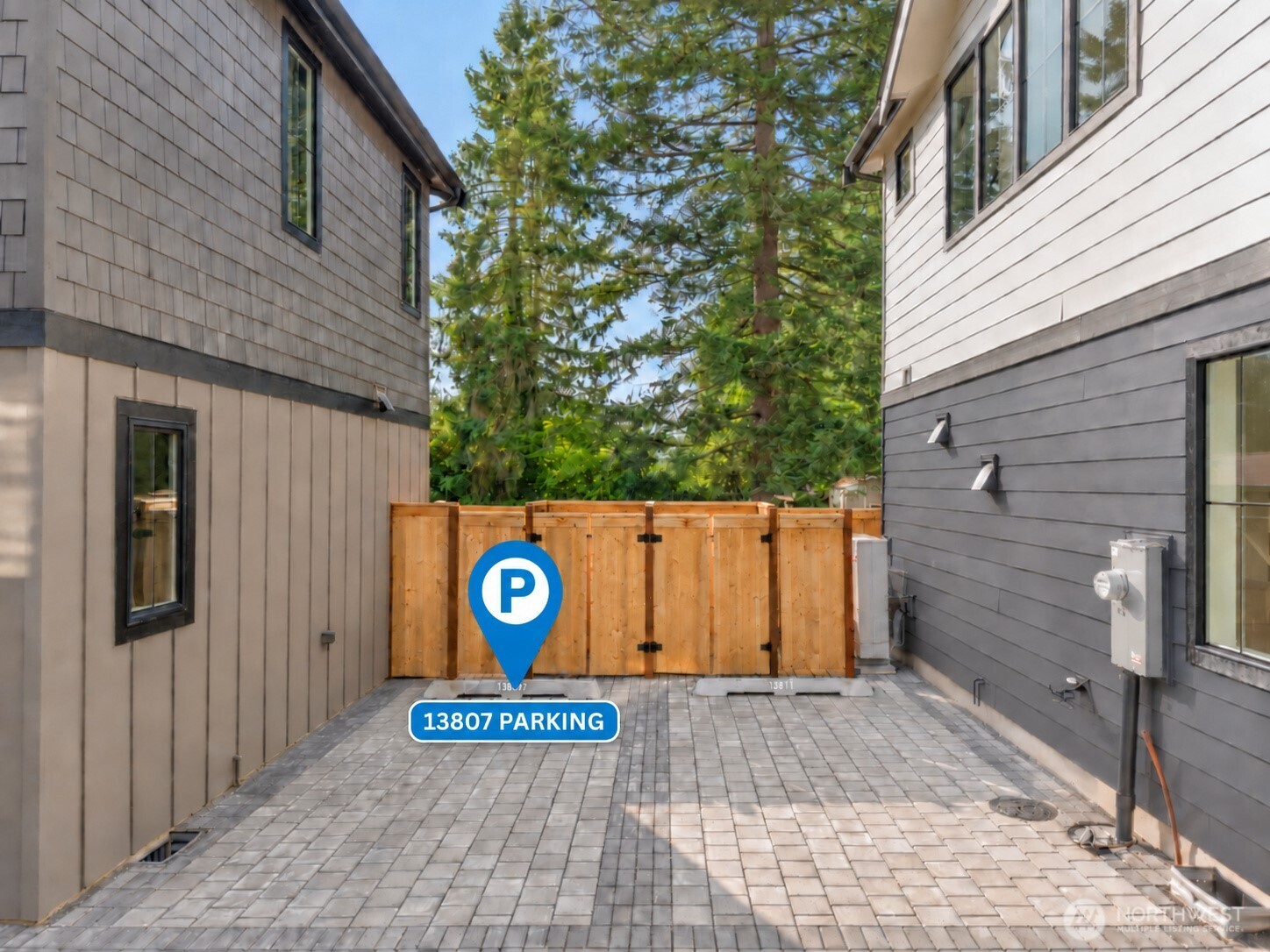 13807 84th Lane Property Photo 4