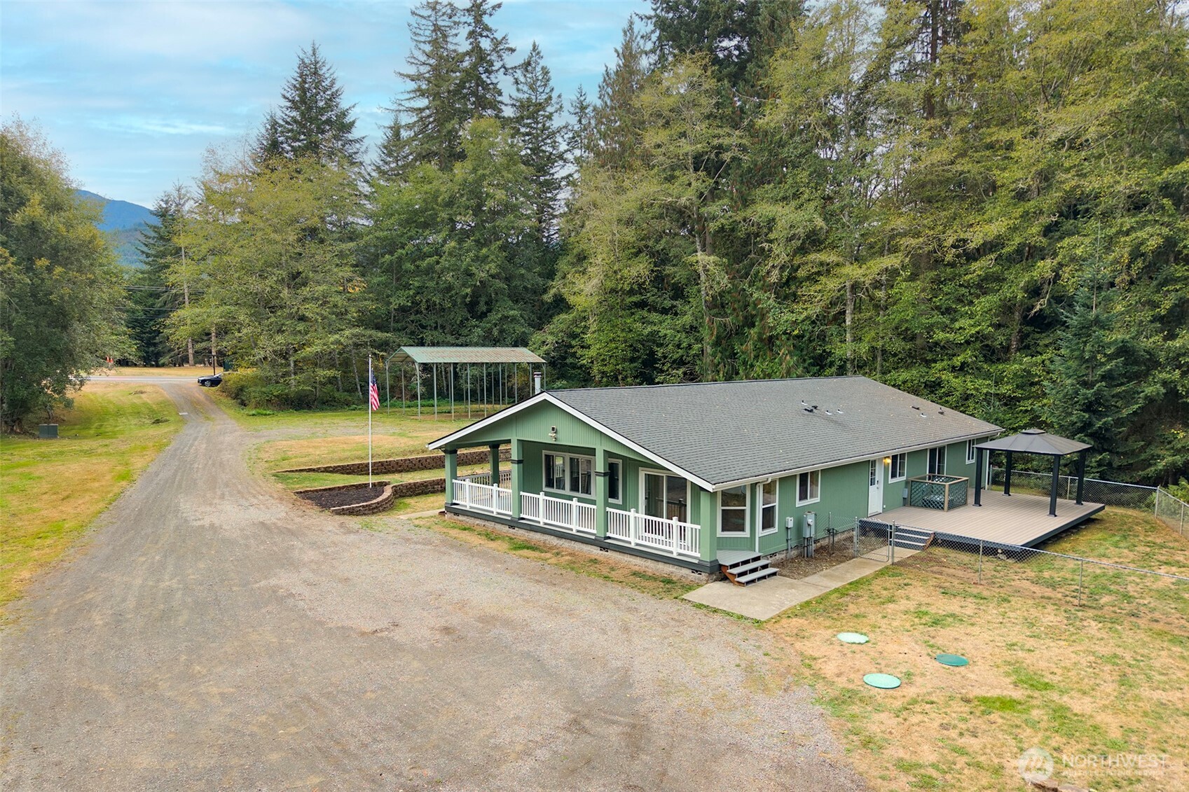 54743 Highway 112 Property Photo 2