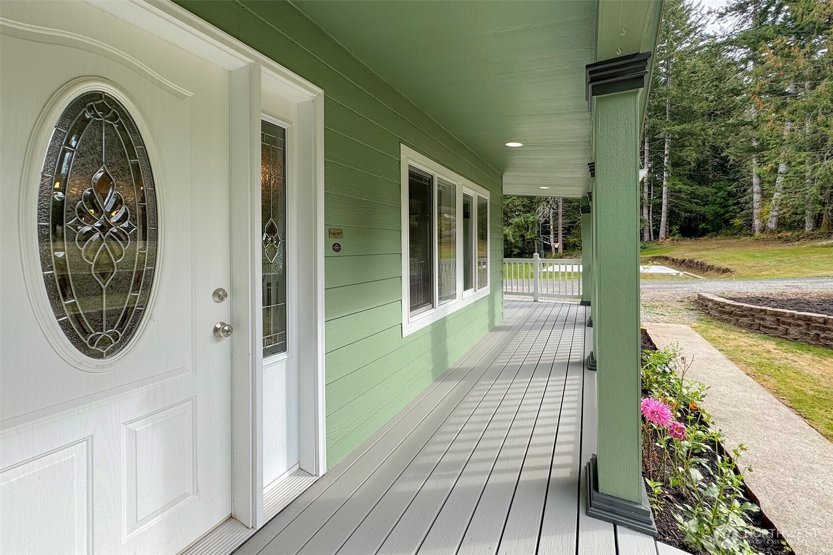 54743 Highway 112 Property Photo 4