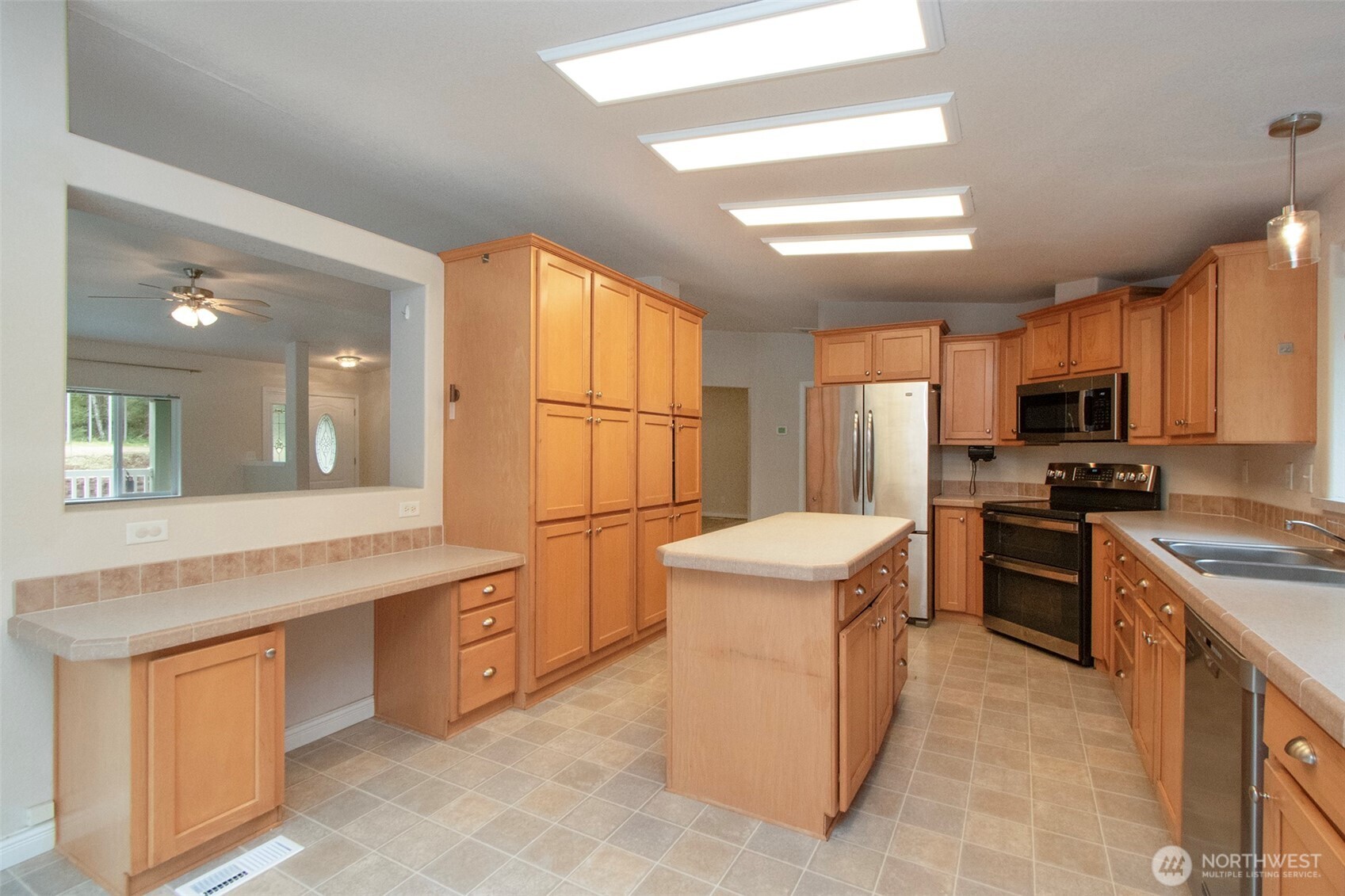 54743 Highway 112 Property Photo 10
