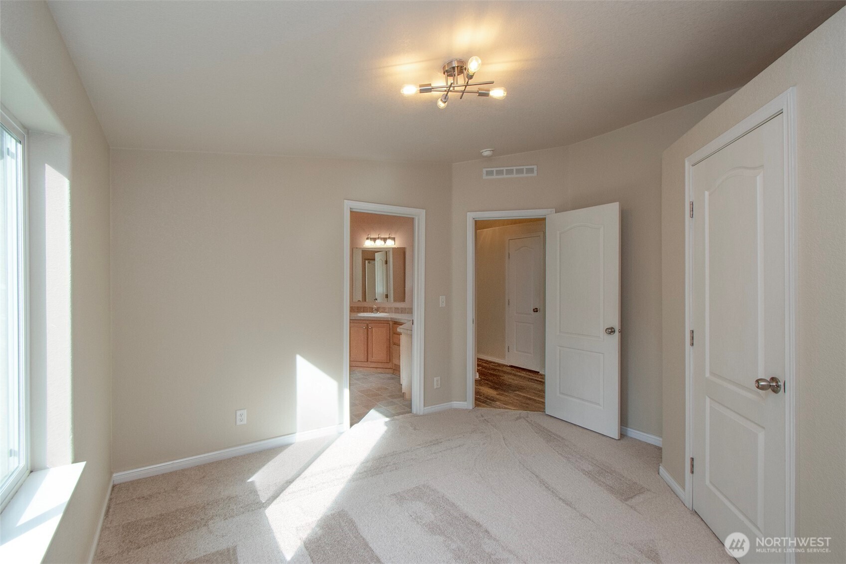 54743 Highway 112 Property Photo 16