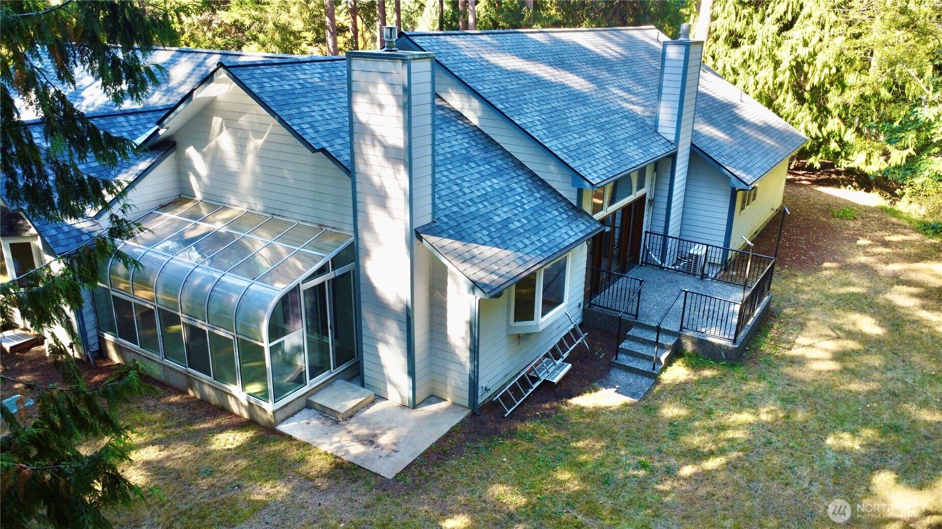 561 Grandview Drive Property Photo 3