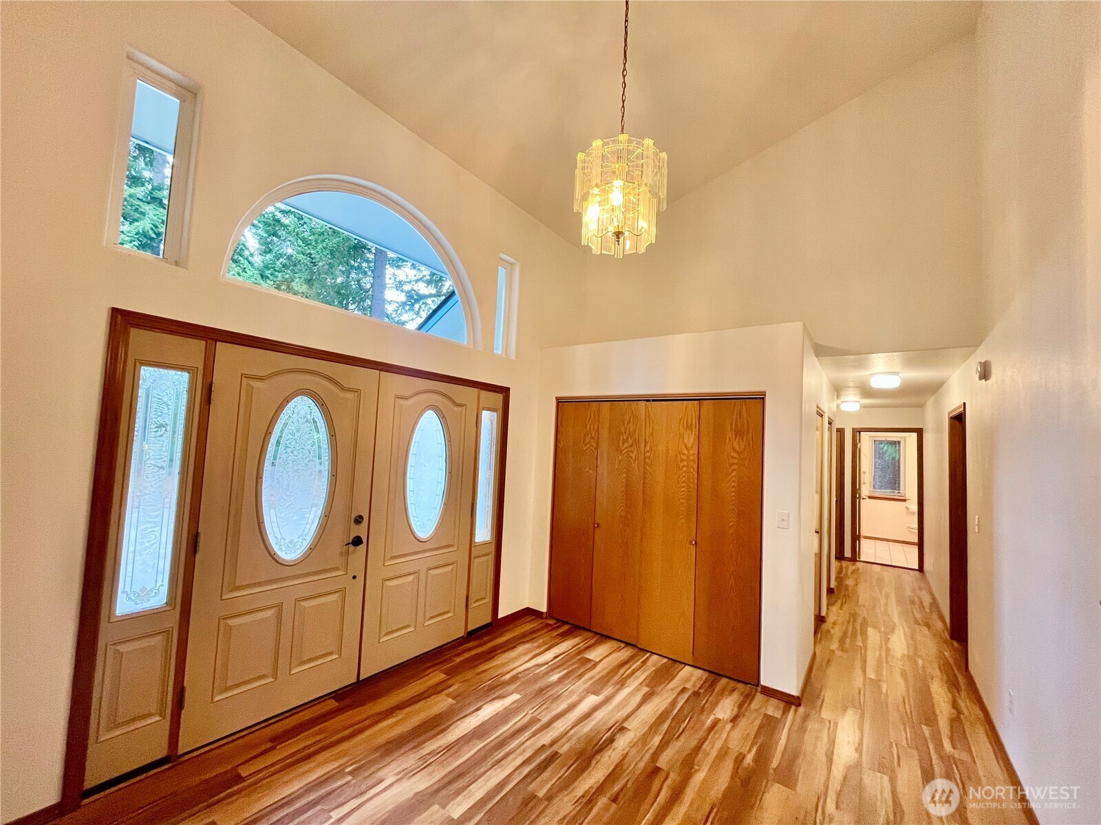 561 Grandview Drive Property Photo 5