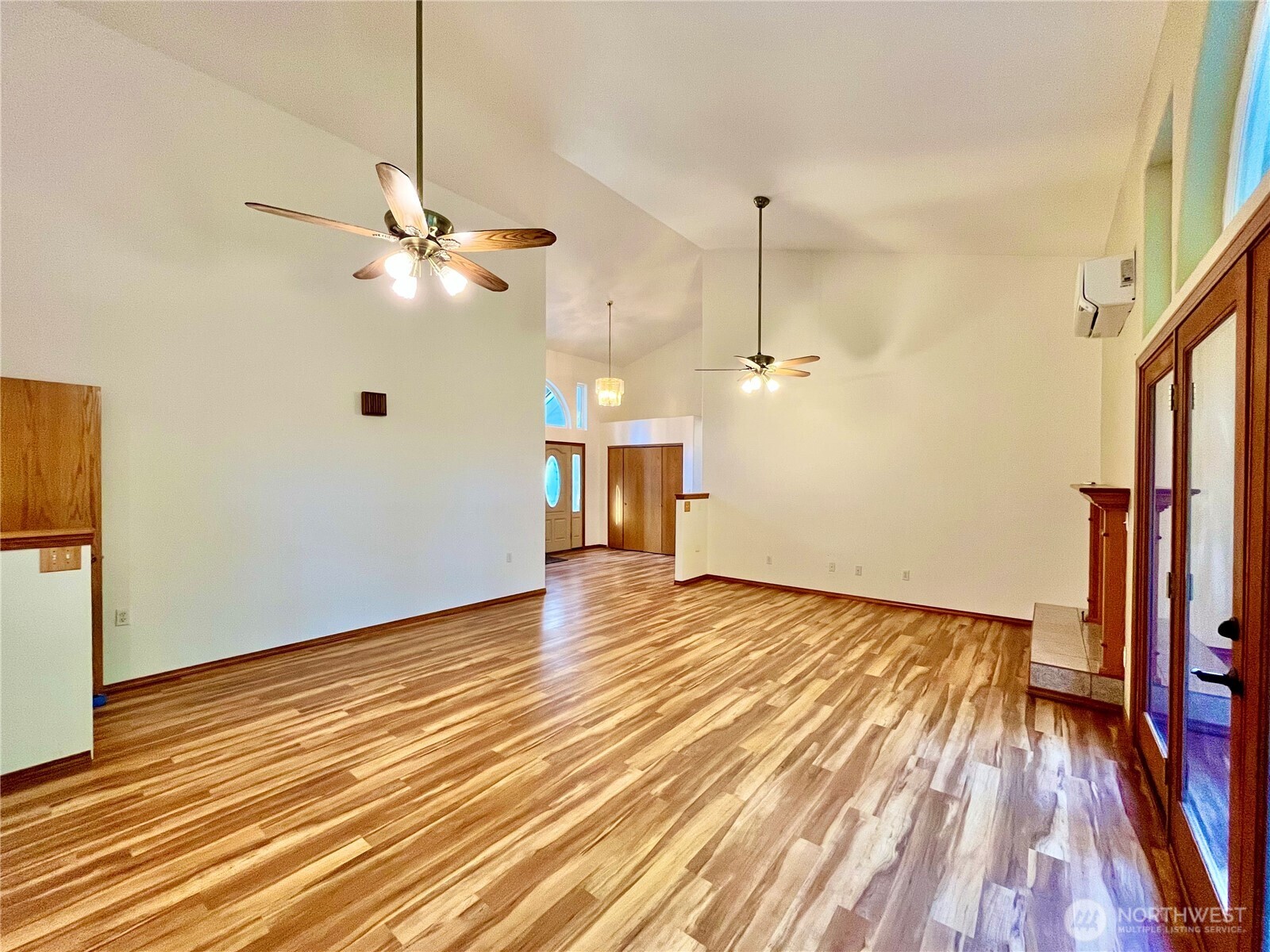 561 Grandview Drive Property Photo 6