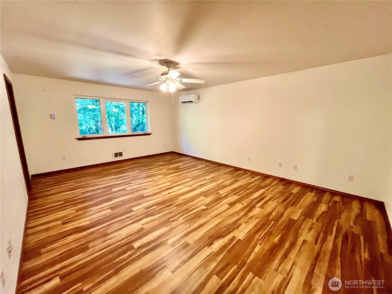 561 Grandview Drive Property Photo 17