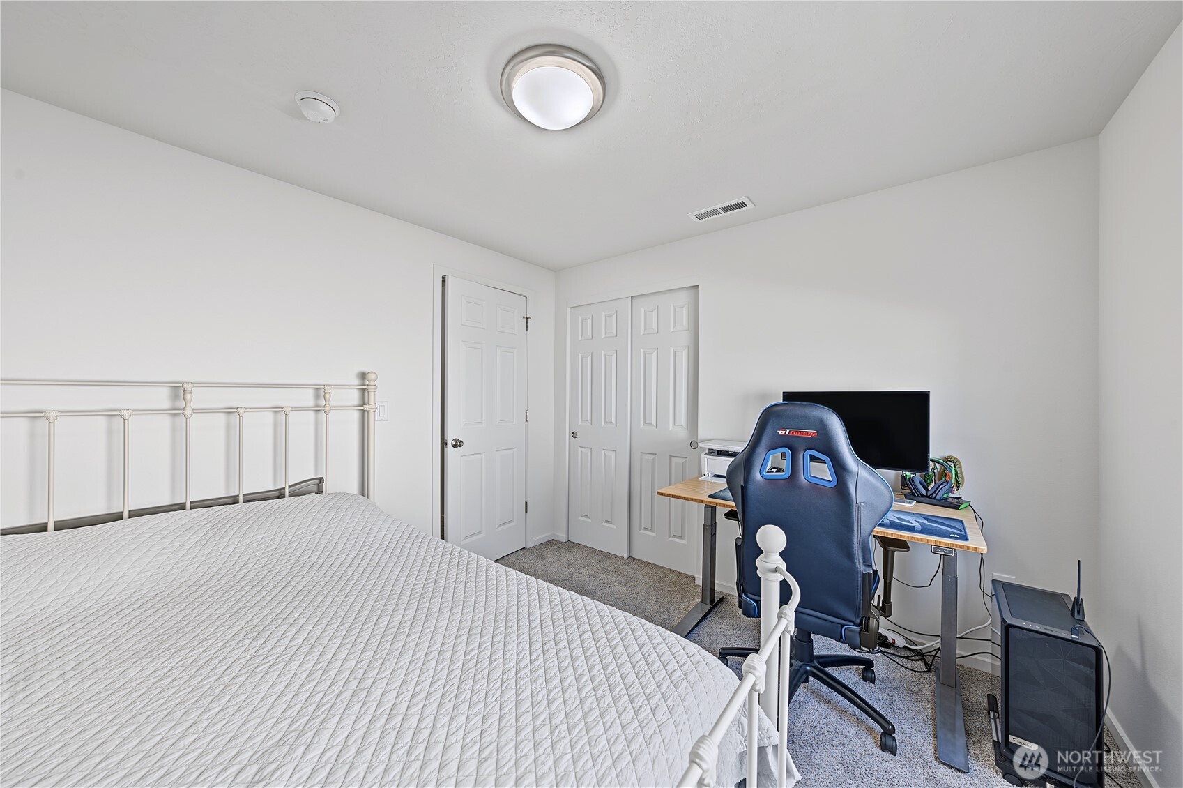 812 E Casacde Street Property Photo 24