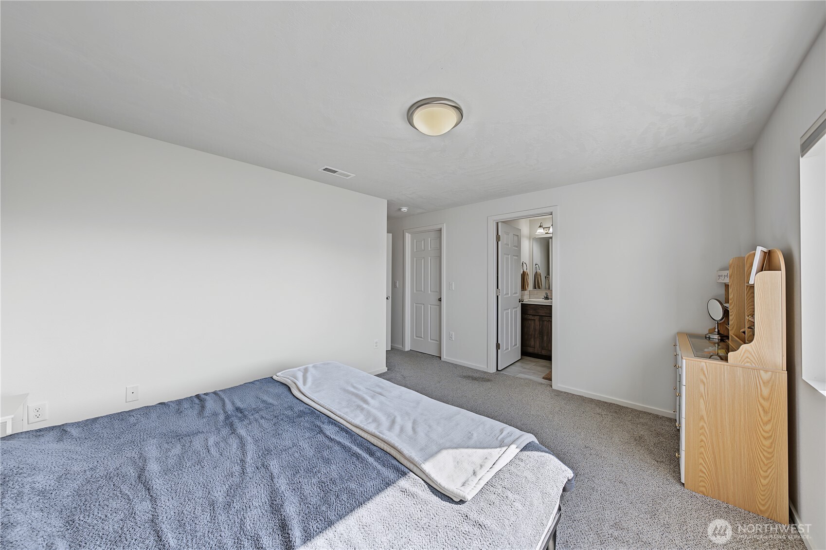 812 E Casacde Street Property Photo 29