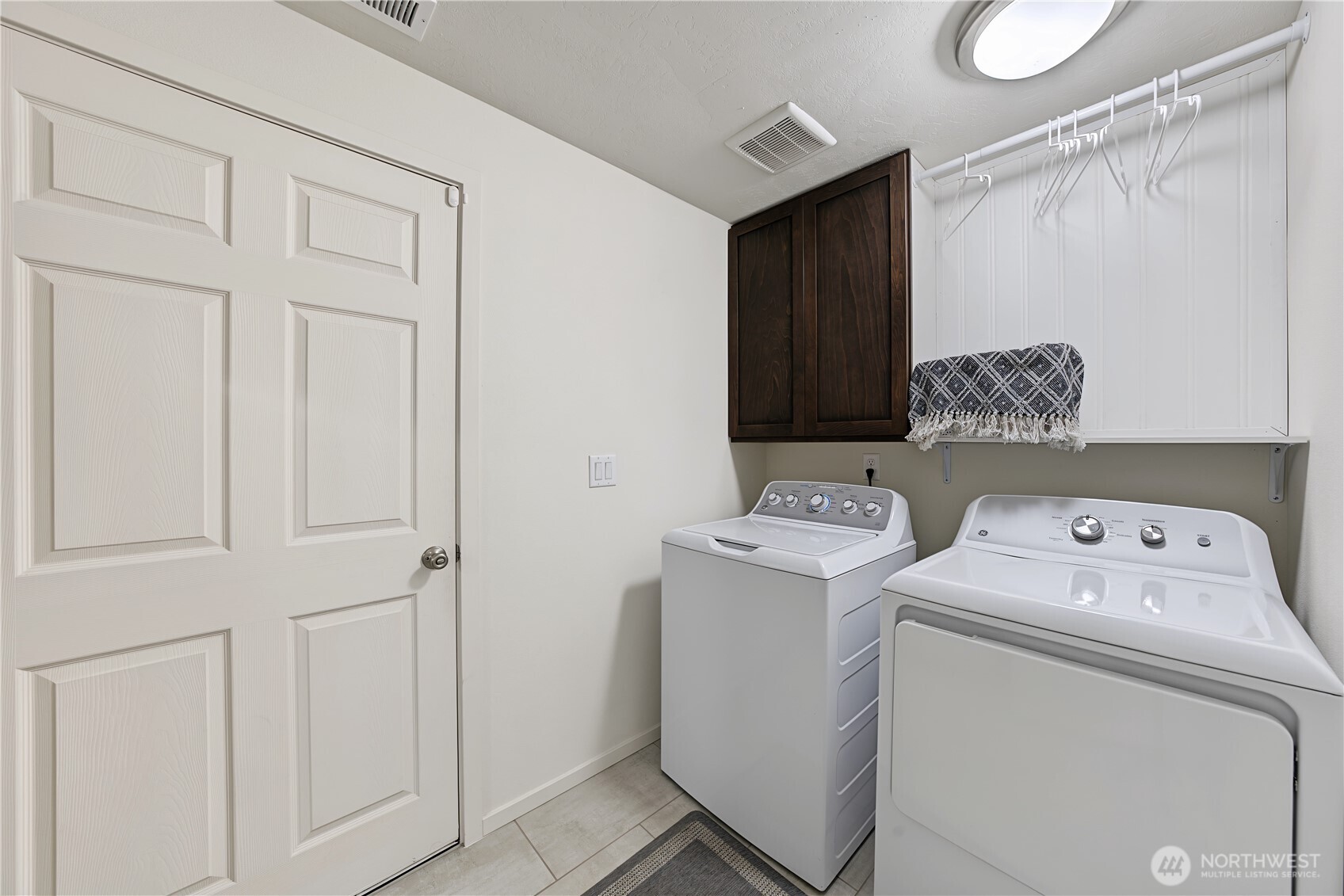 812 E Casacde Street Property Photo 31