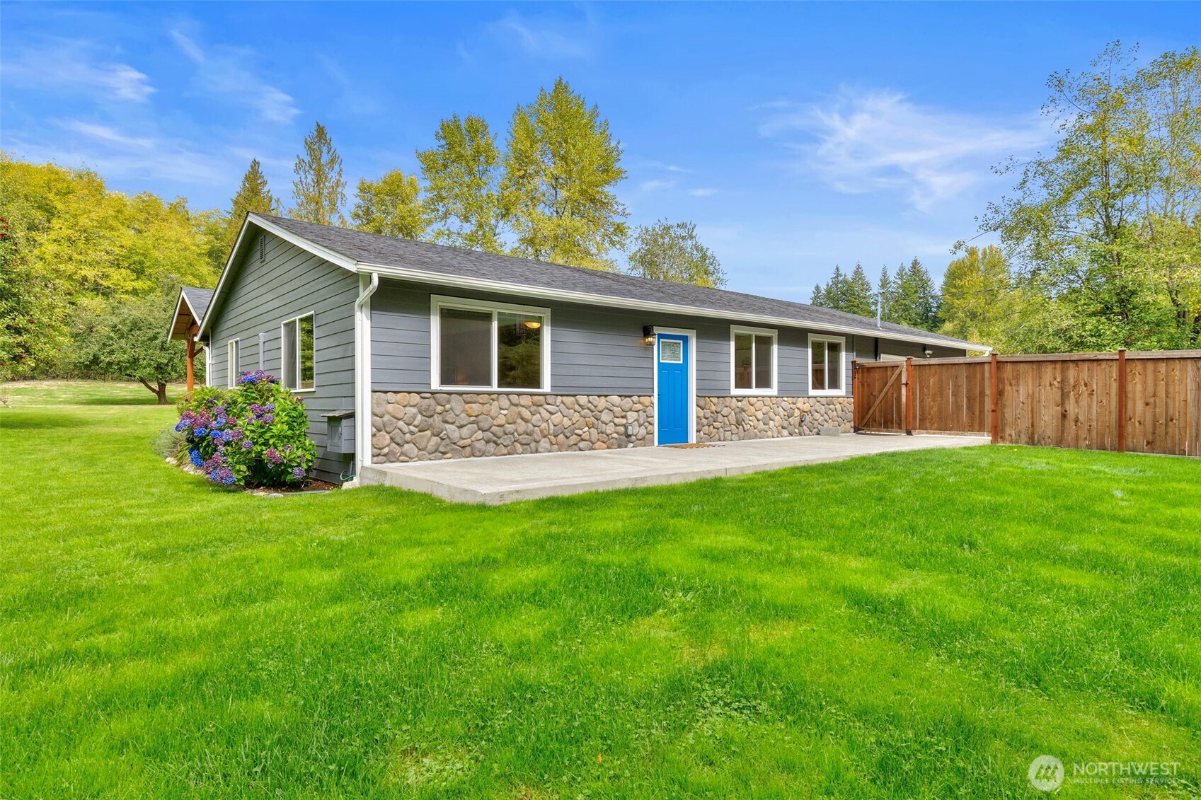 991 Sw Berry Lake Road Property Photo 3