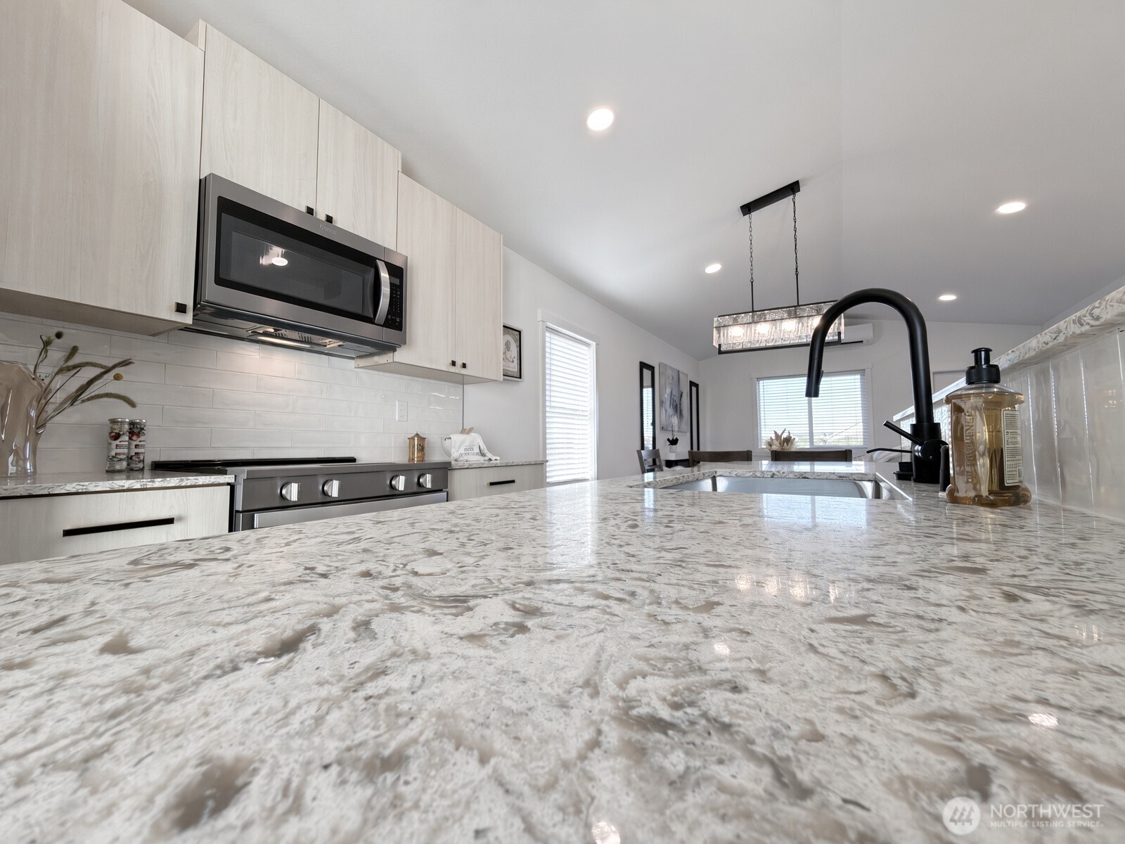 1275 Channel Avenue Property Photo 18