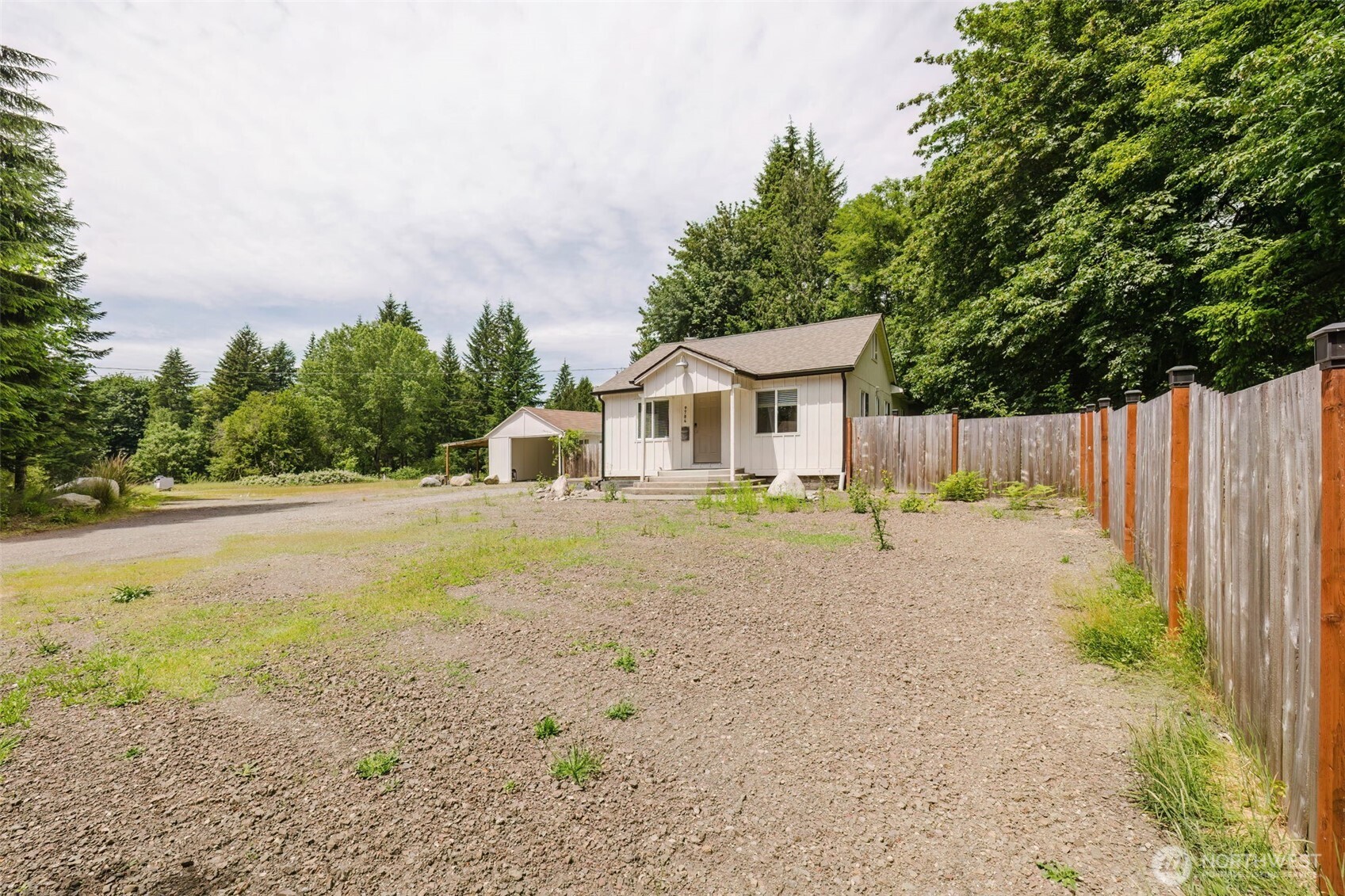 9784 W Belfair Valley Rd Property Photo 3