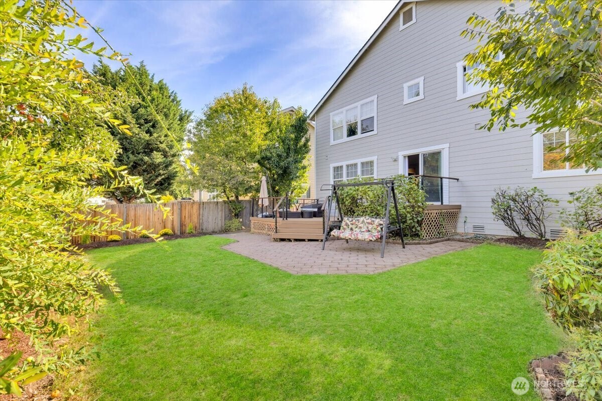 223 243 Avenue Property Photo 25
