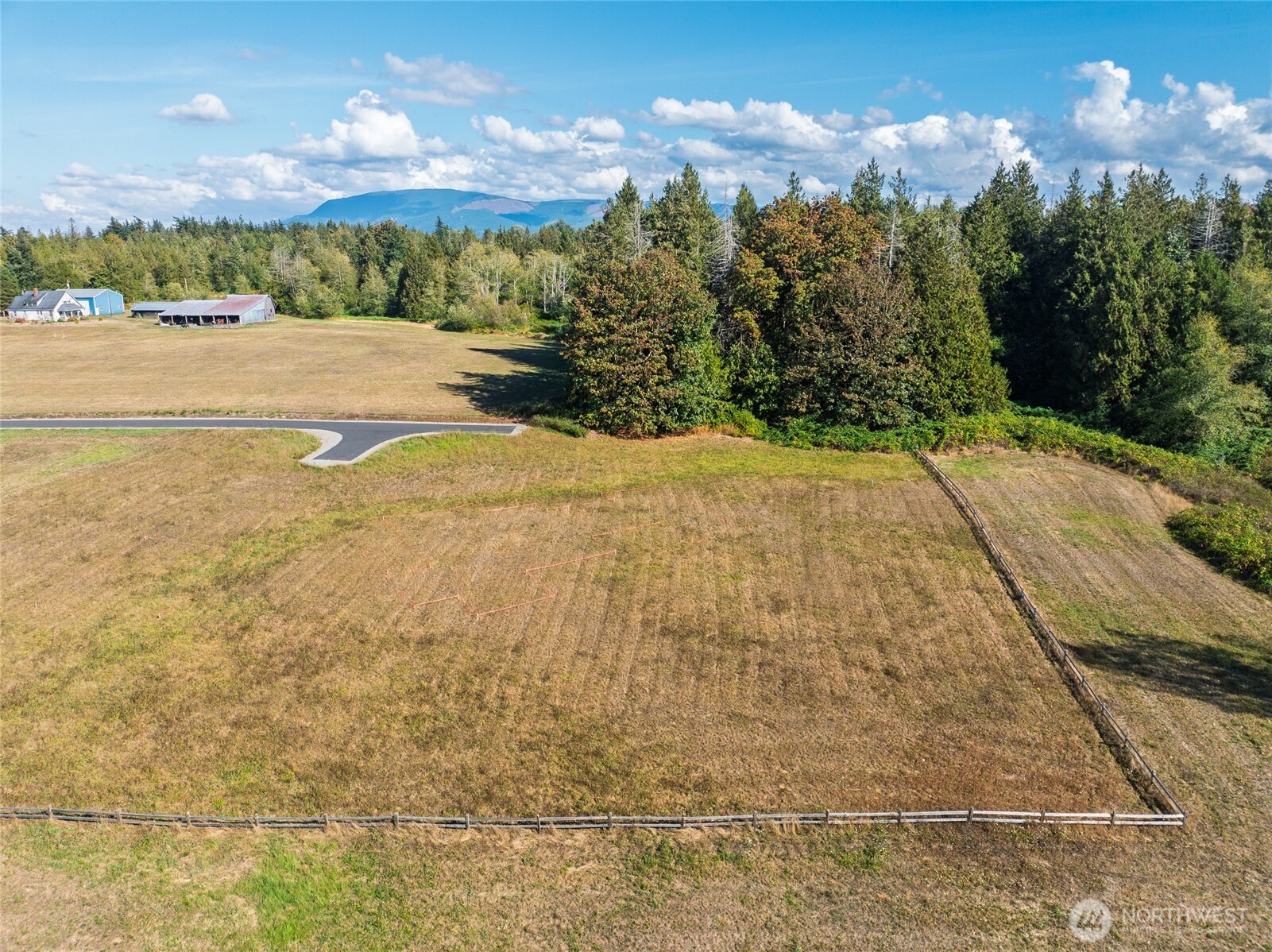 1383 Ten Mile Road Property Photo 12