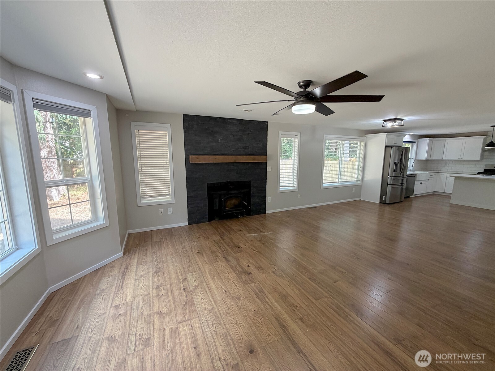 17405 153rd Avenue Property Photo 5