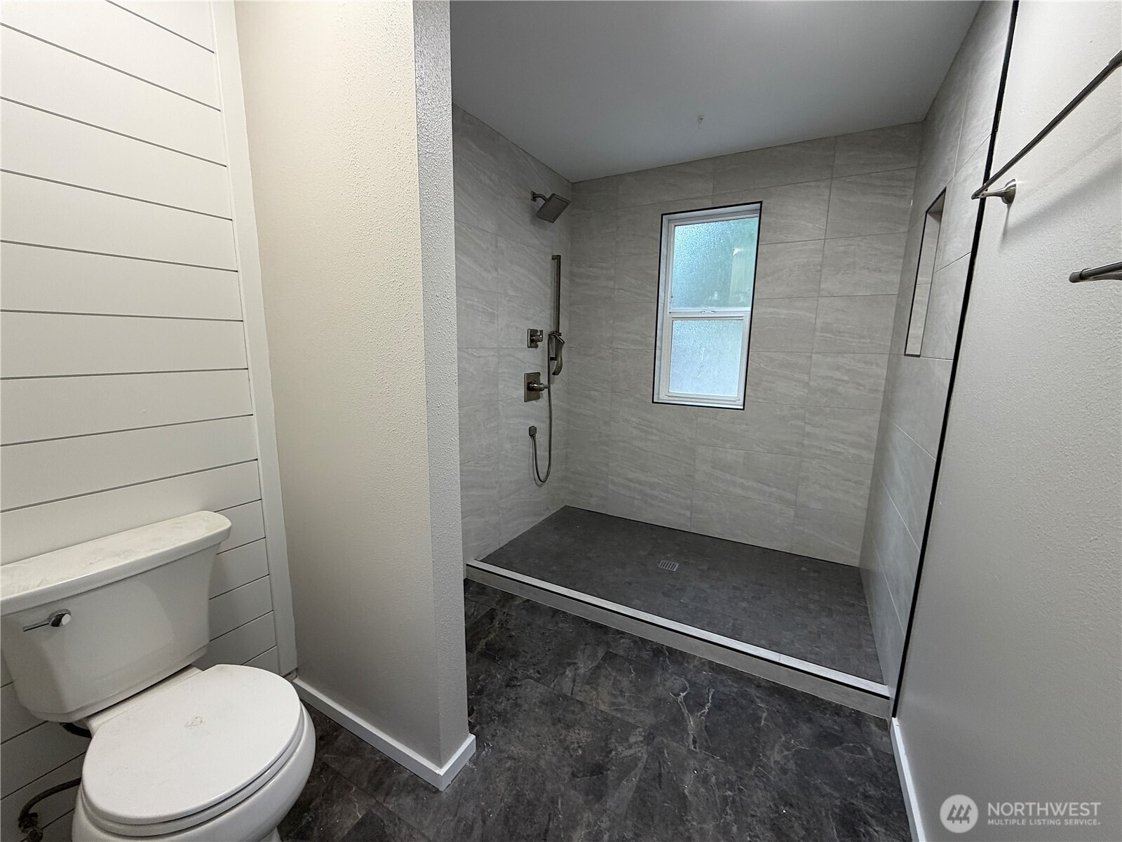 17405 153rd Avenue Property Photo 6