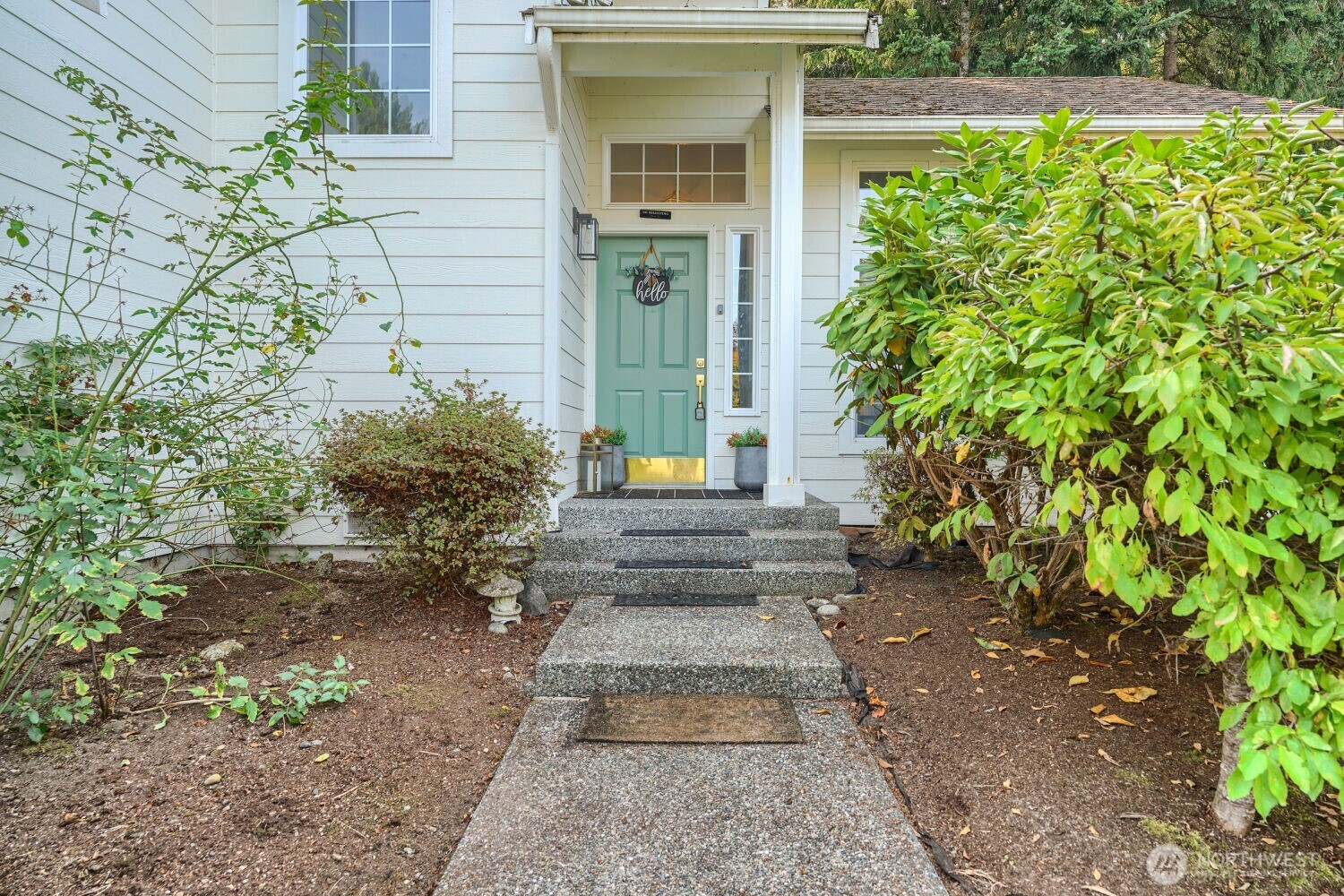 2914 143rd Street Property Photo 3