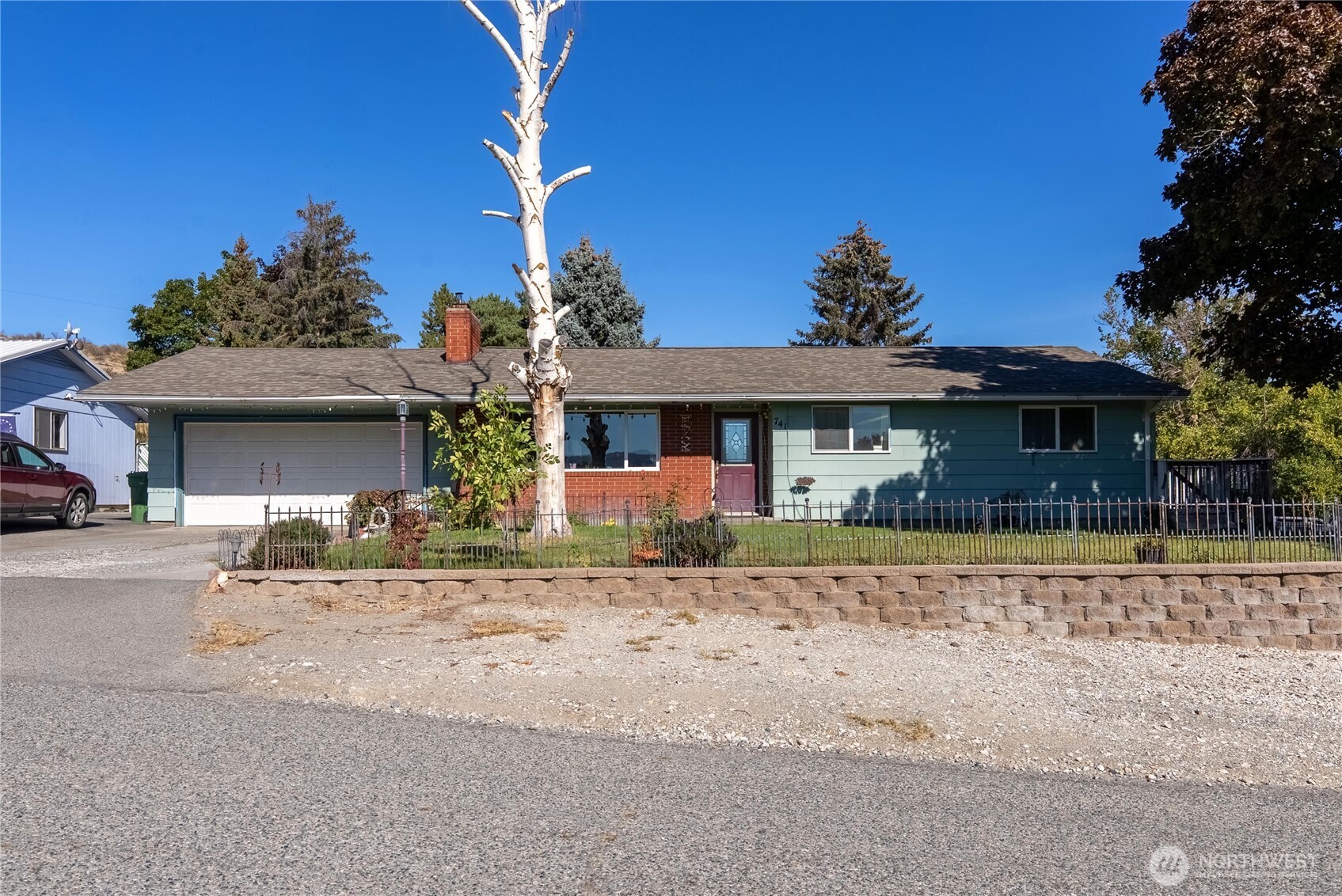 741 Sunrise Drive Property Photo 1