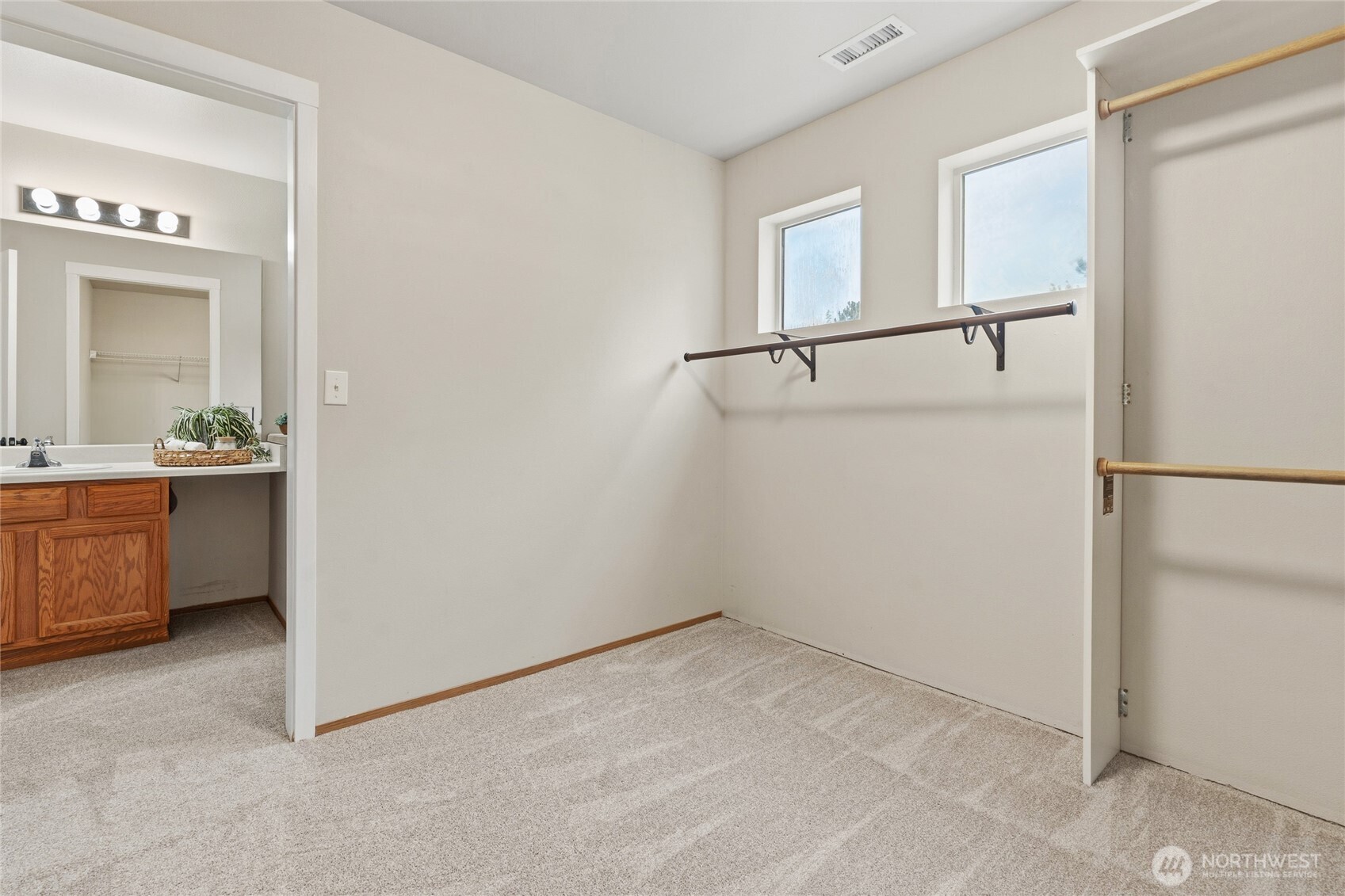 9434 187th Street Ct Property Photo 14