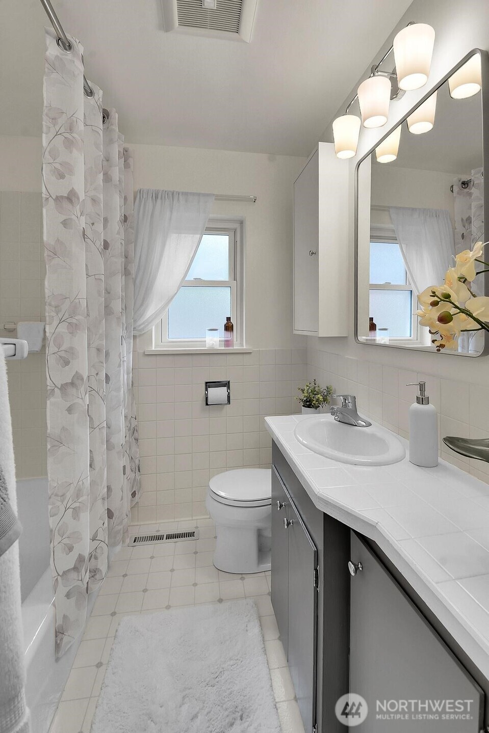 18739 12th Avenue Property Photo 16