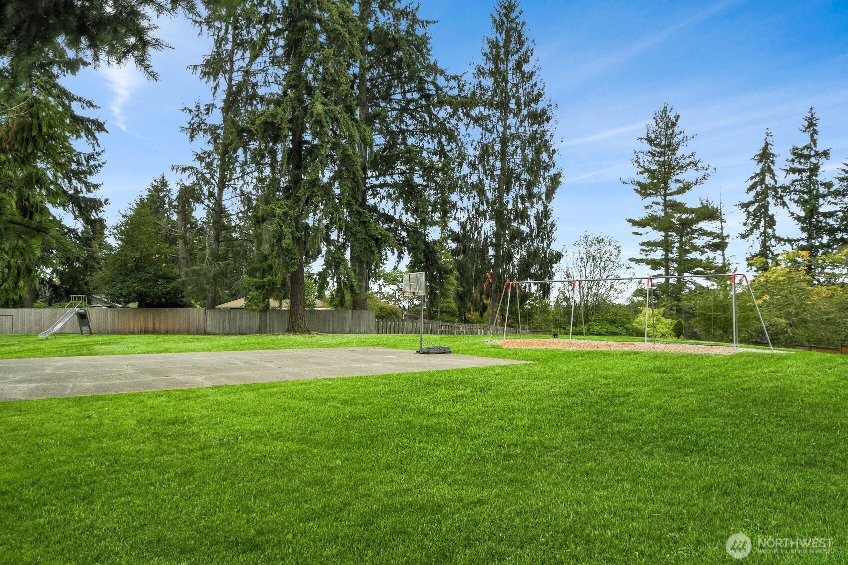 18739 12th Avenue Property Photo 22