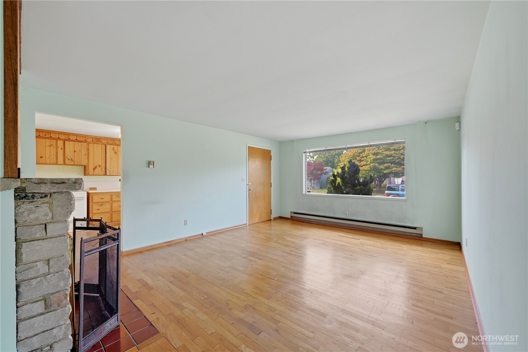 9216 30th Avenue Property Photo 6