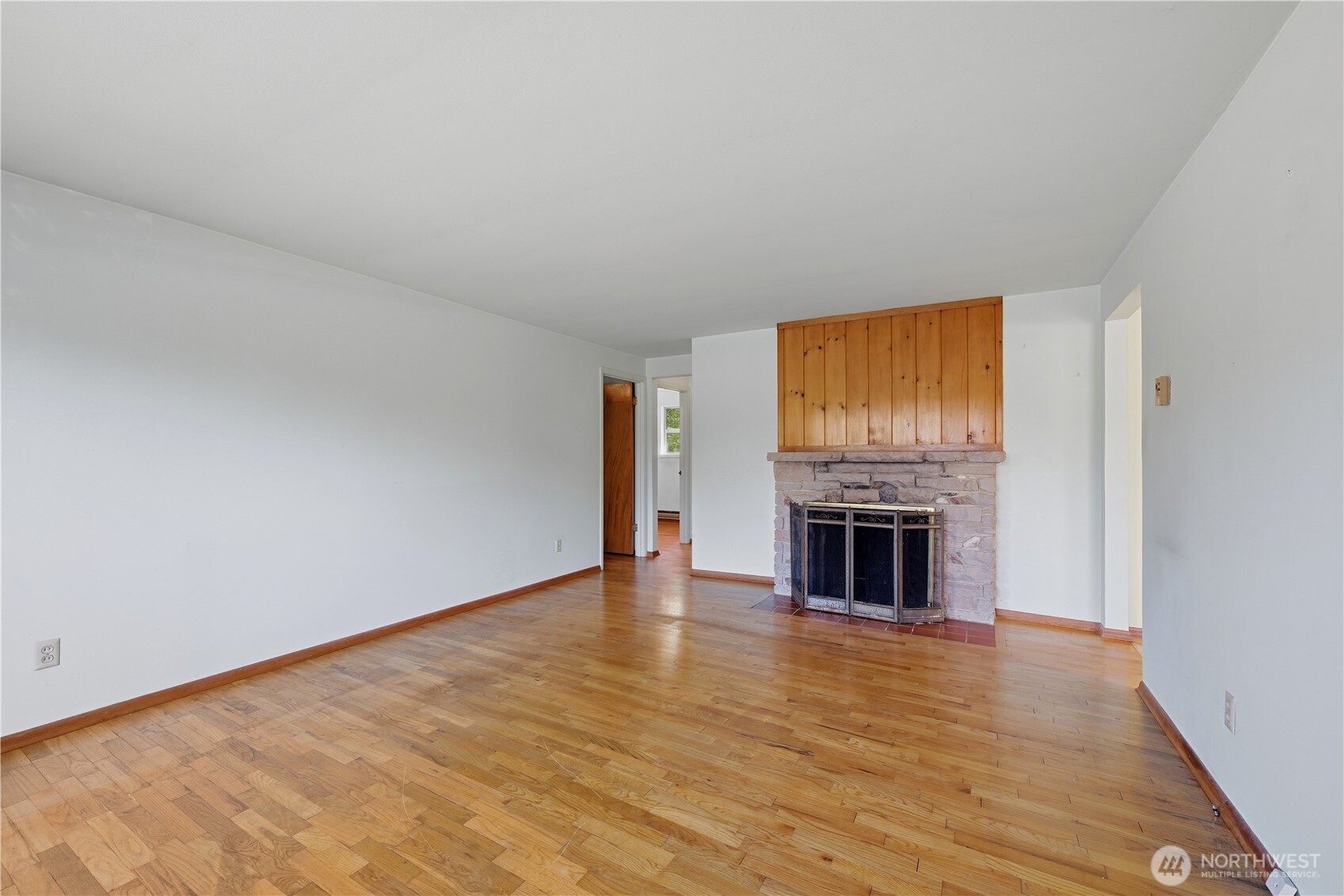 9216 30th Avenue Property Photo 9