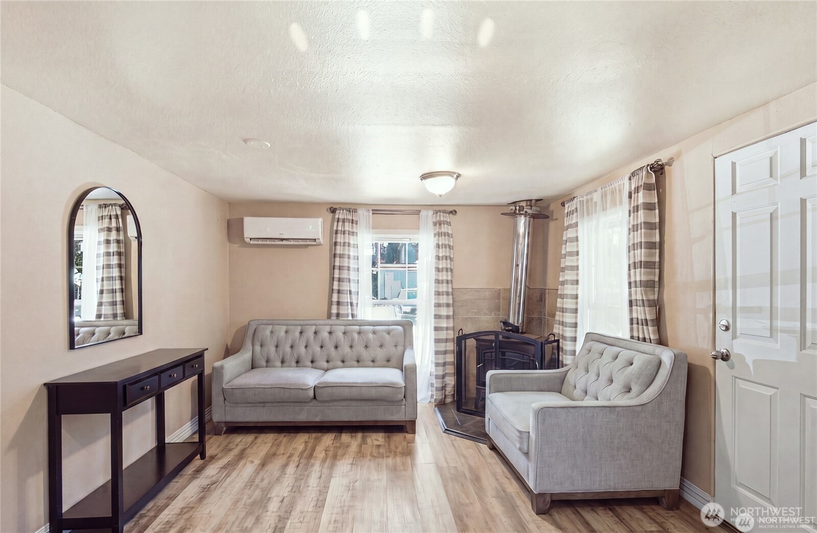 1660 S 333rd Street 106 Property Photo 3