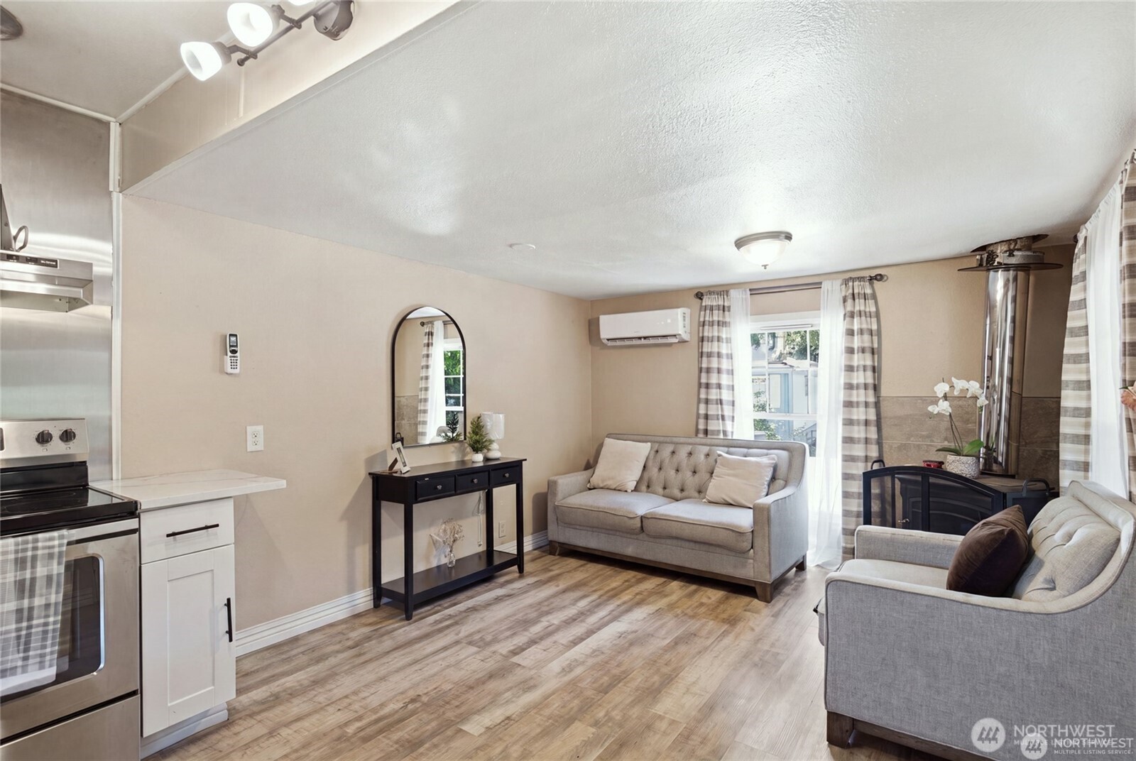 1660 S 333rd Street 106 Property Photo 4