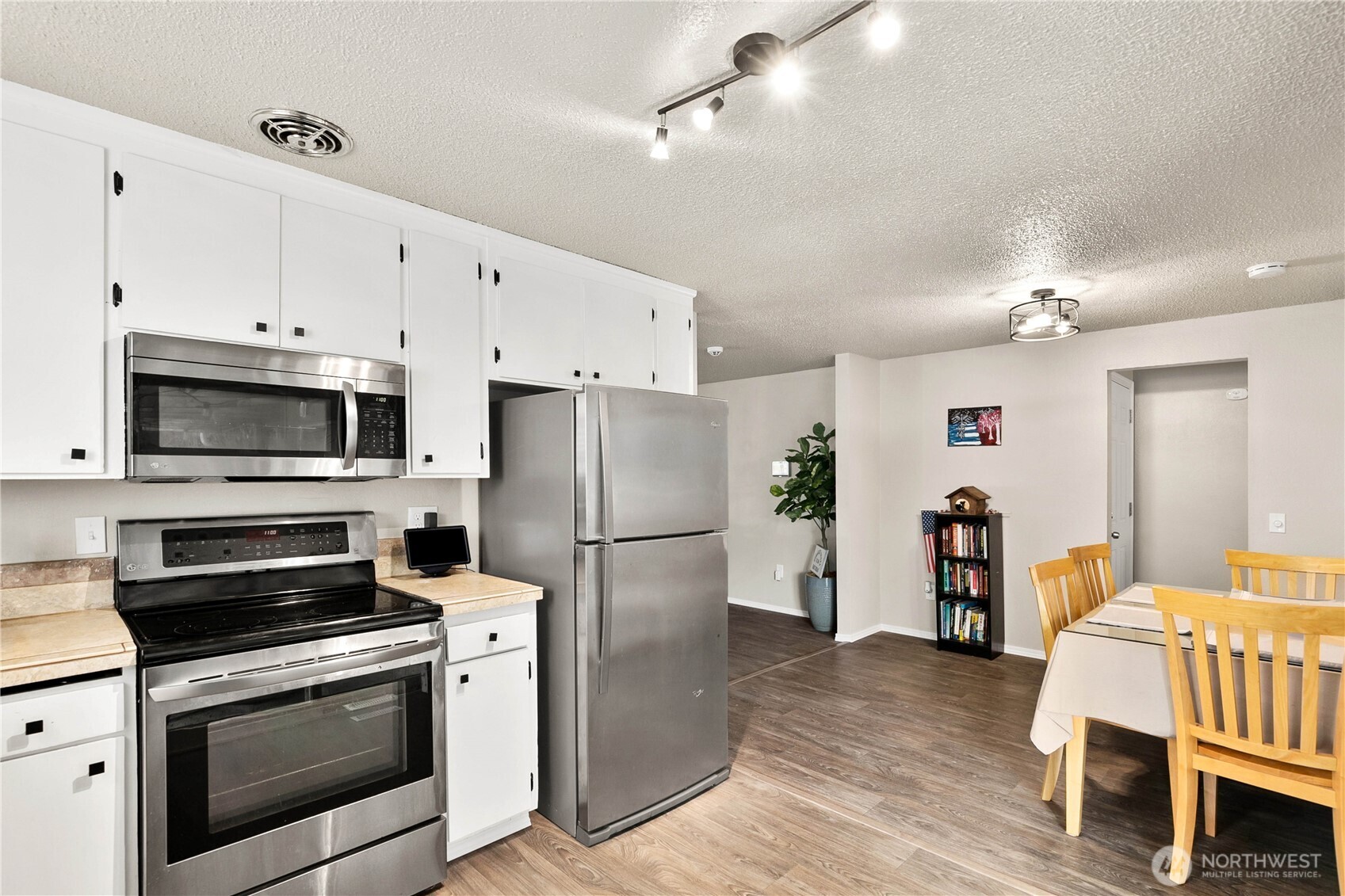16922 17th Avenue Property Photo 11