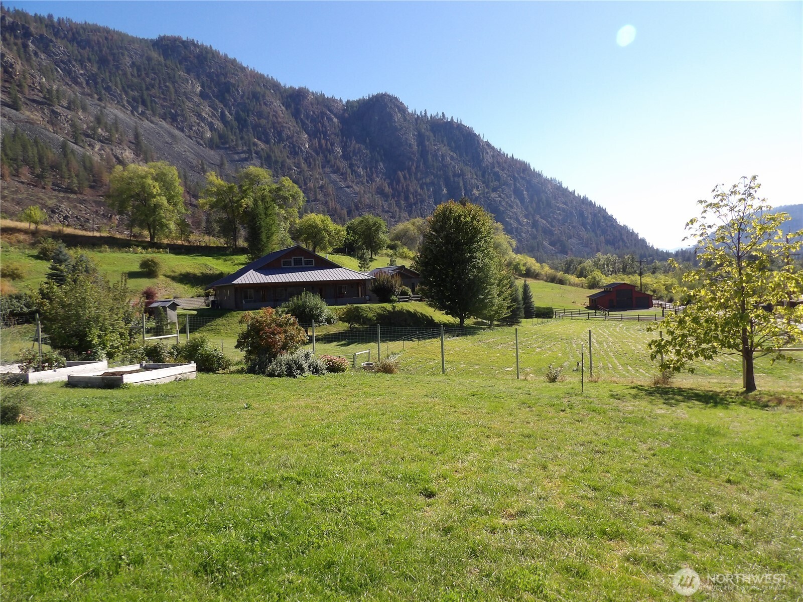 2132 Sinlakekin Road Property Photo 1