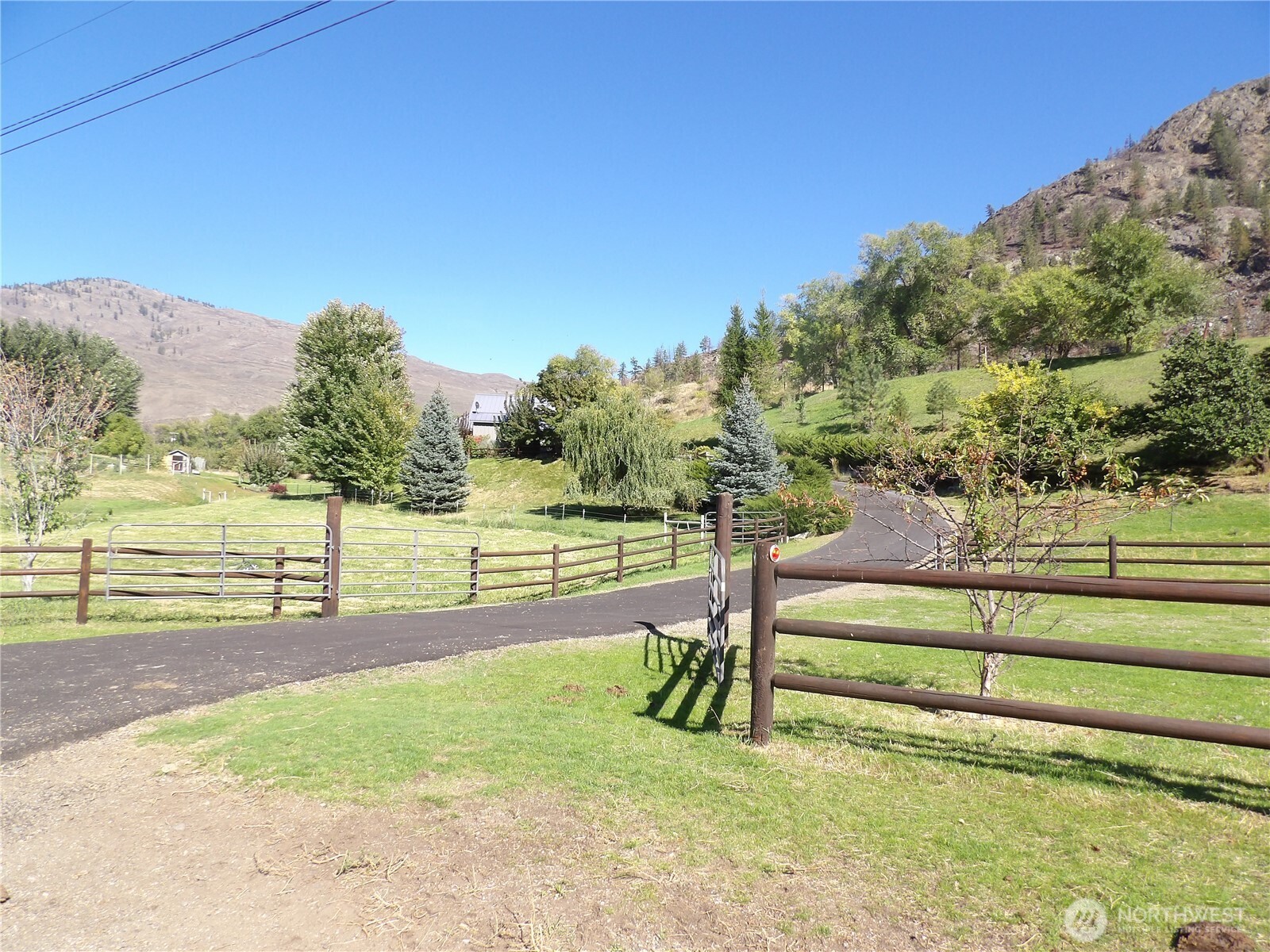 2132 Sinlakekin Road Property Photo 5