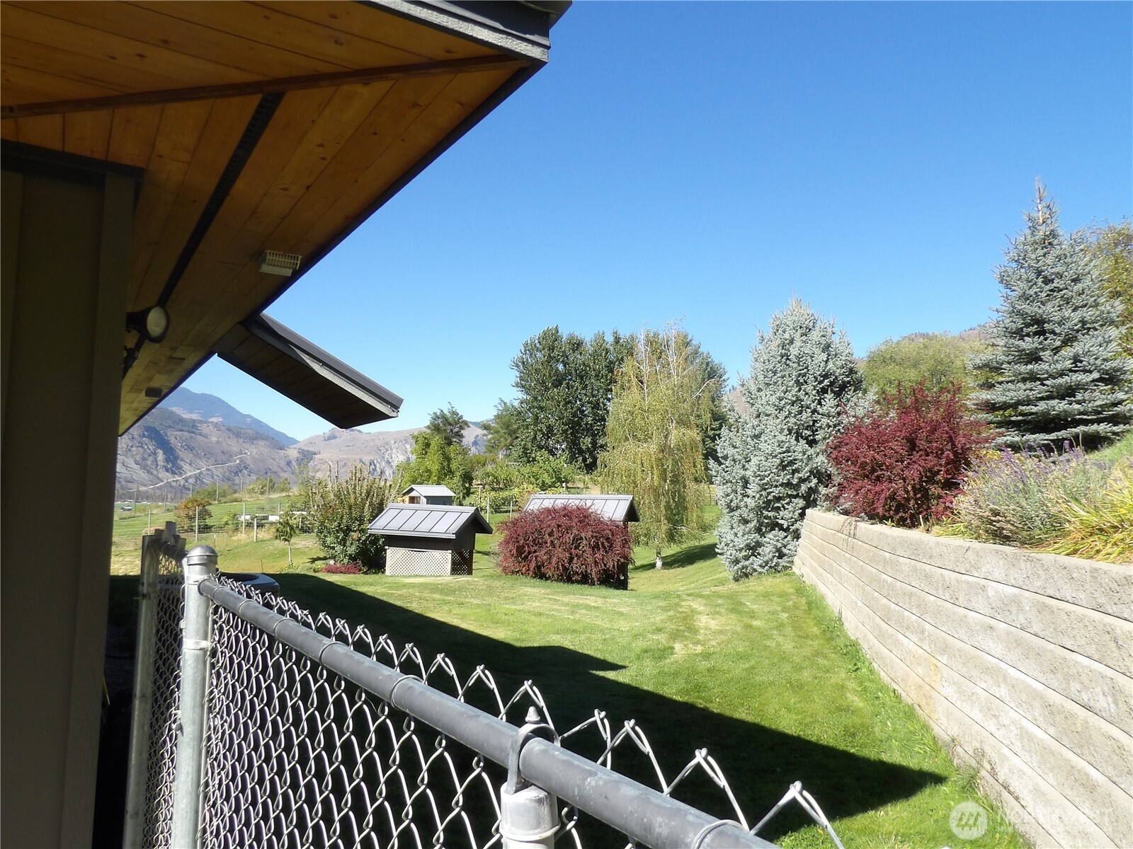 2132 Sinlakekin Road Property Photo 8