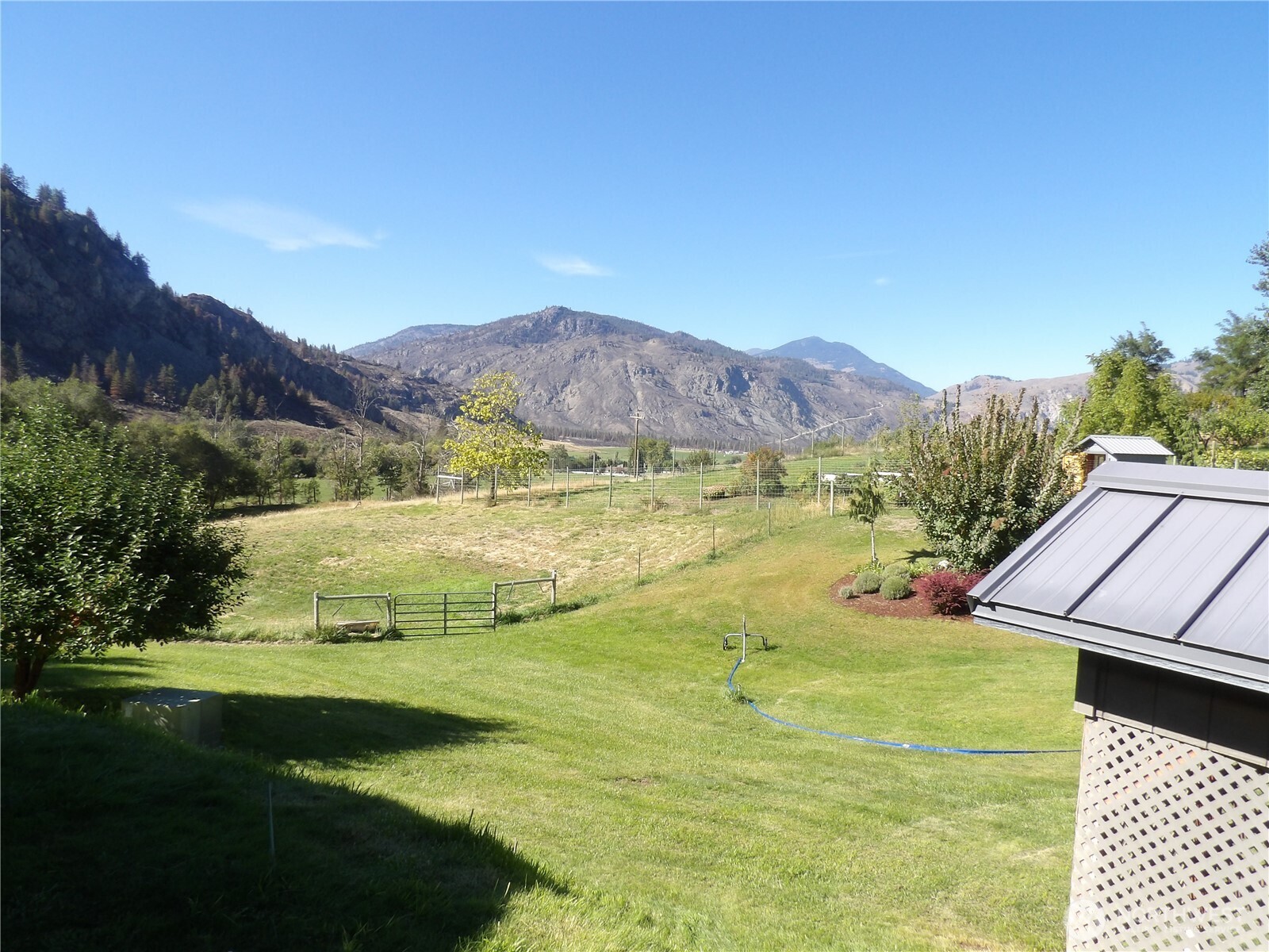 2132 Sinlakekin Road Property Photo 10