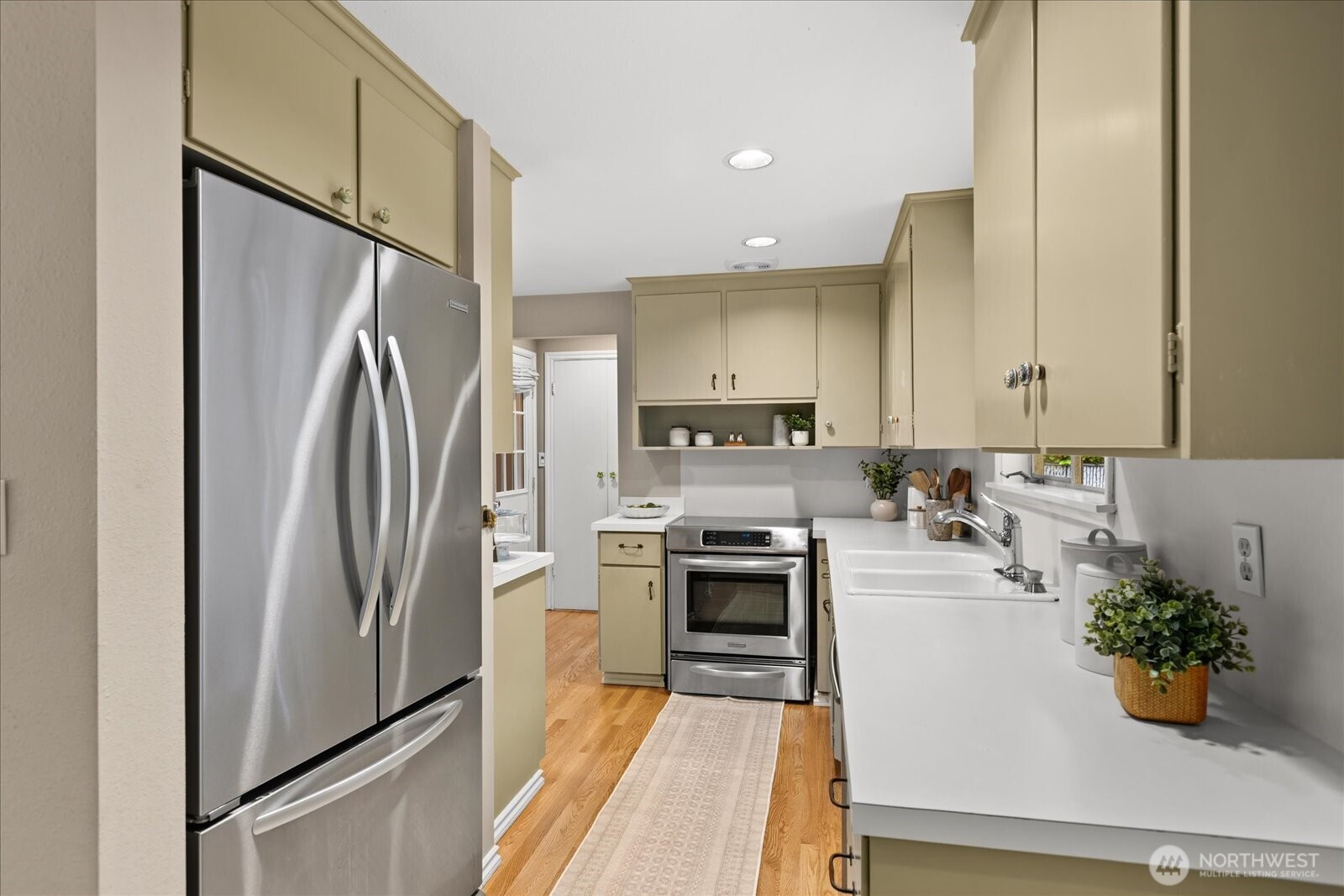 418 2nd Avenue Property Photo 13