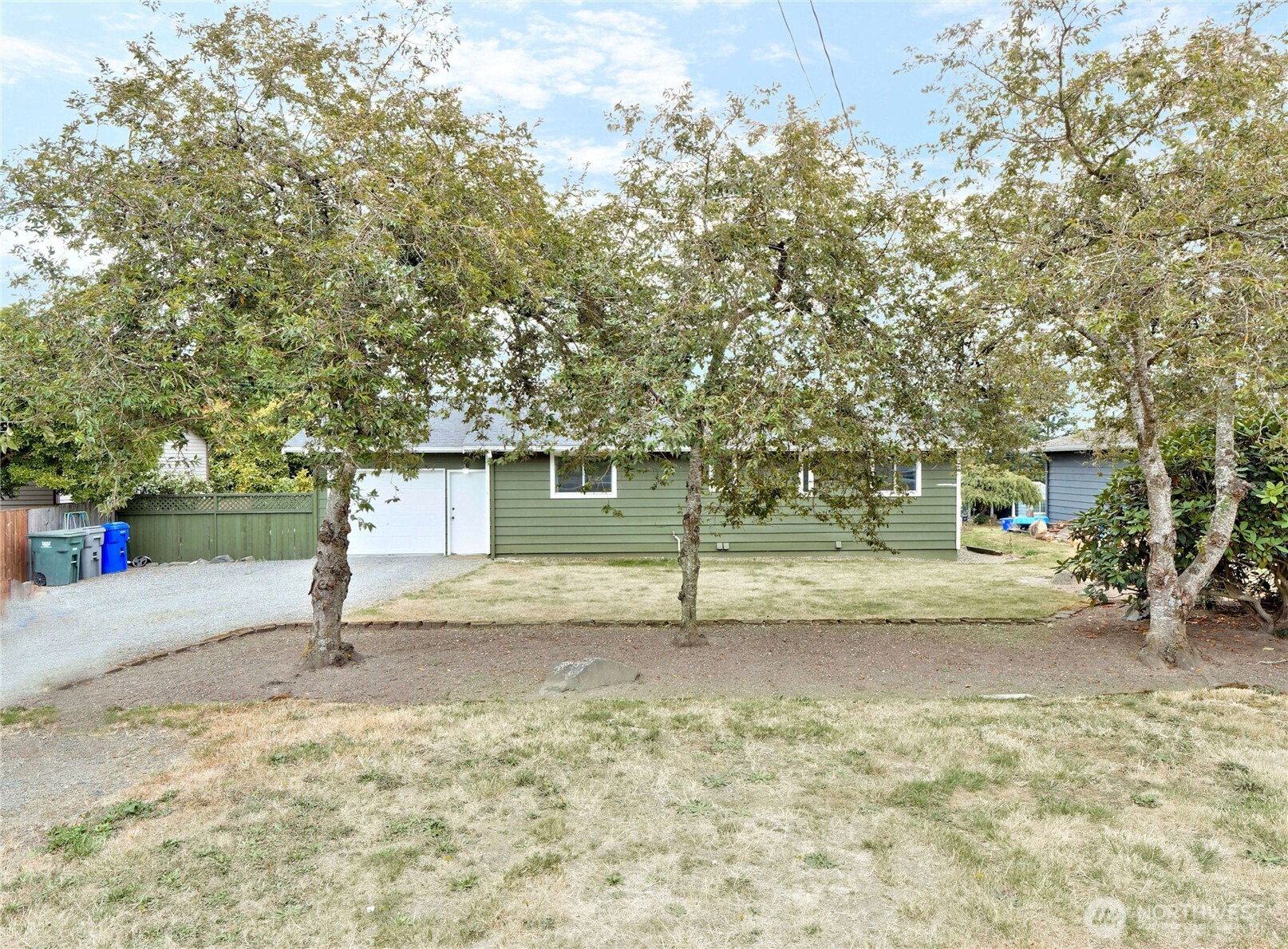 5902 Broadway Property Photo 4