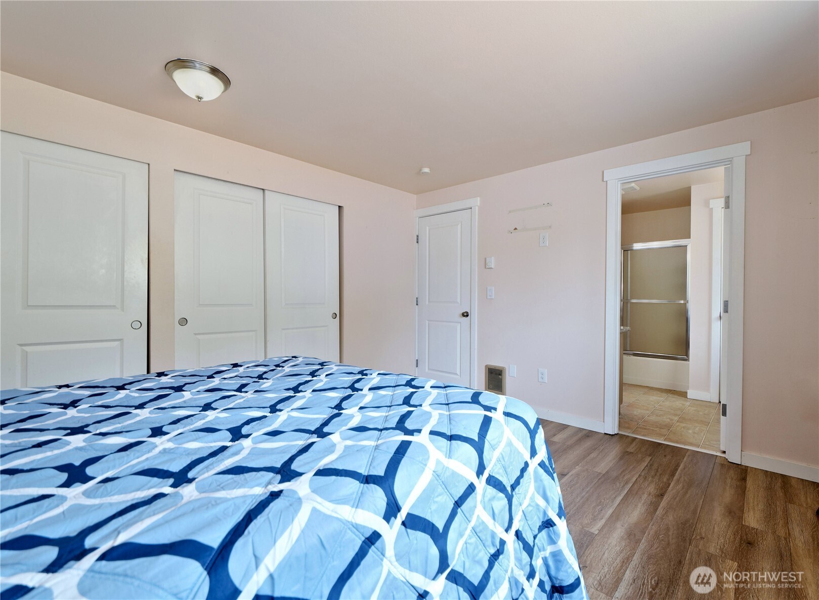 5902 Broadway Property Photo 15