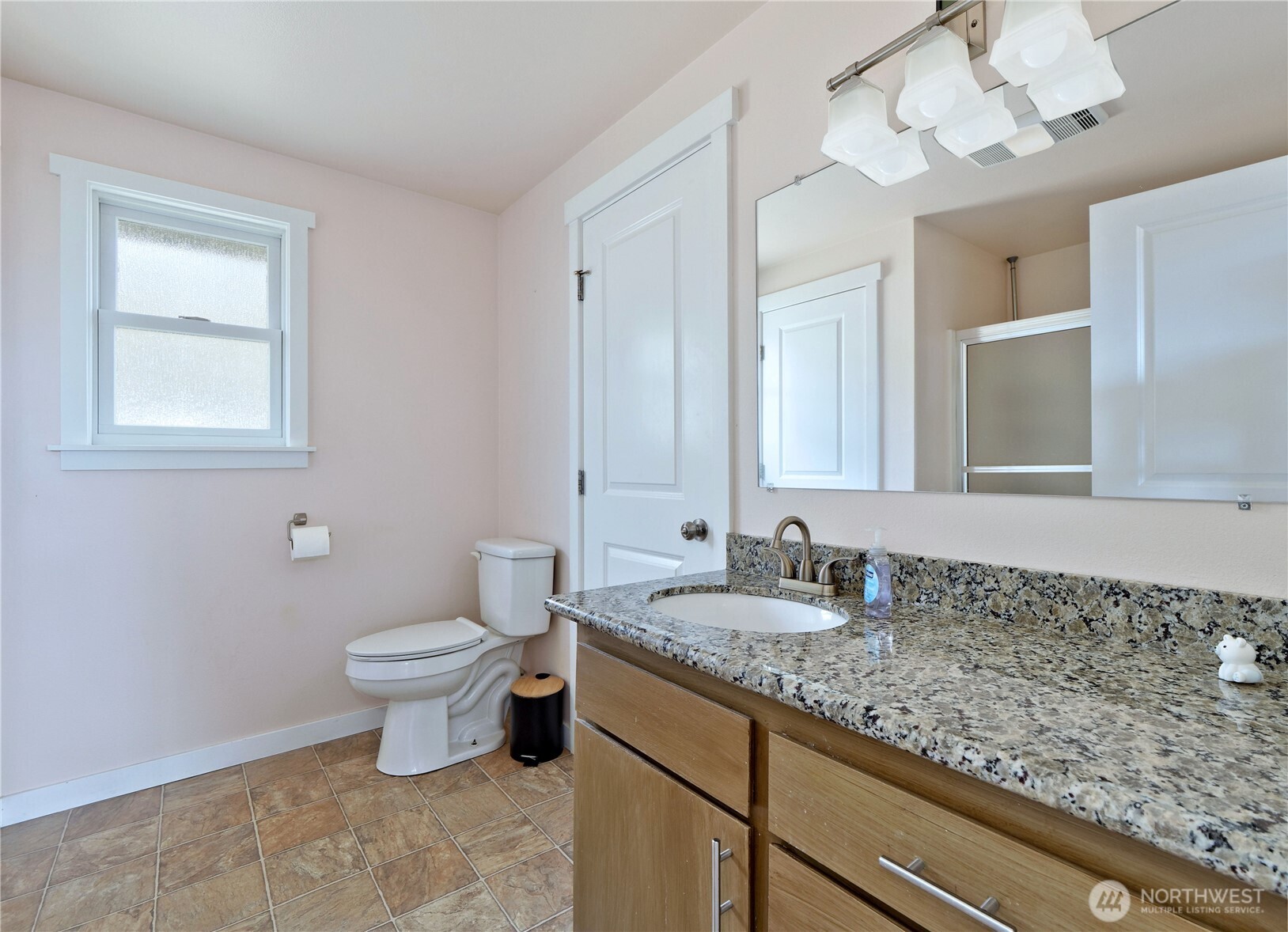 5902 Broadway Property Photo 18