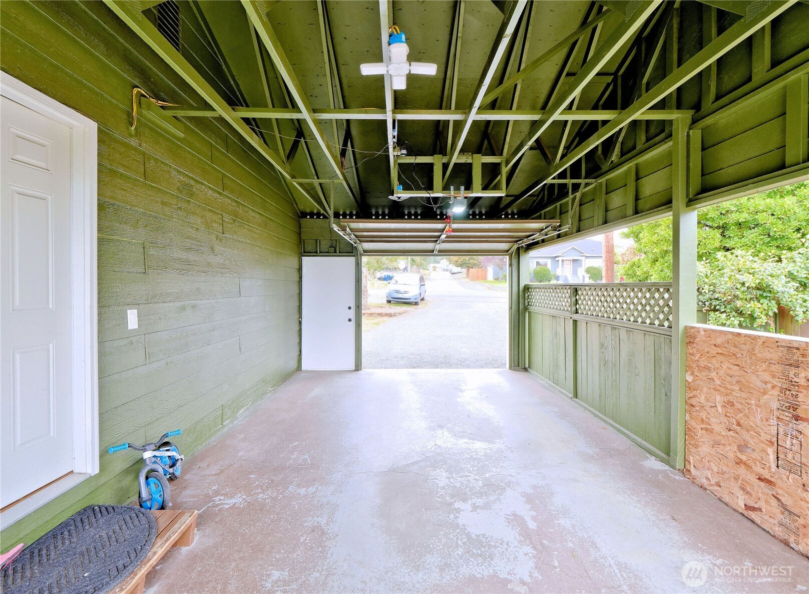 5902 Broadway Property Photo 22