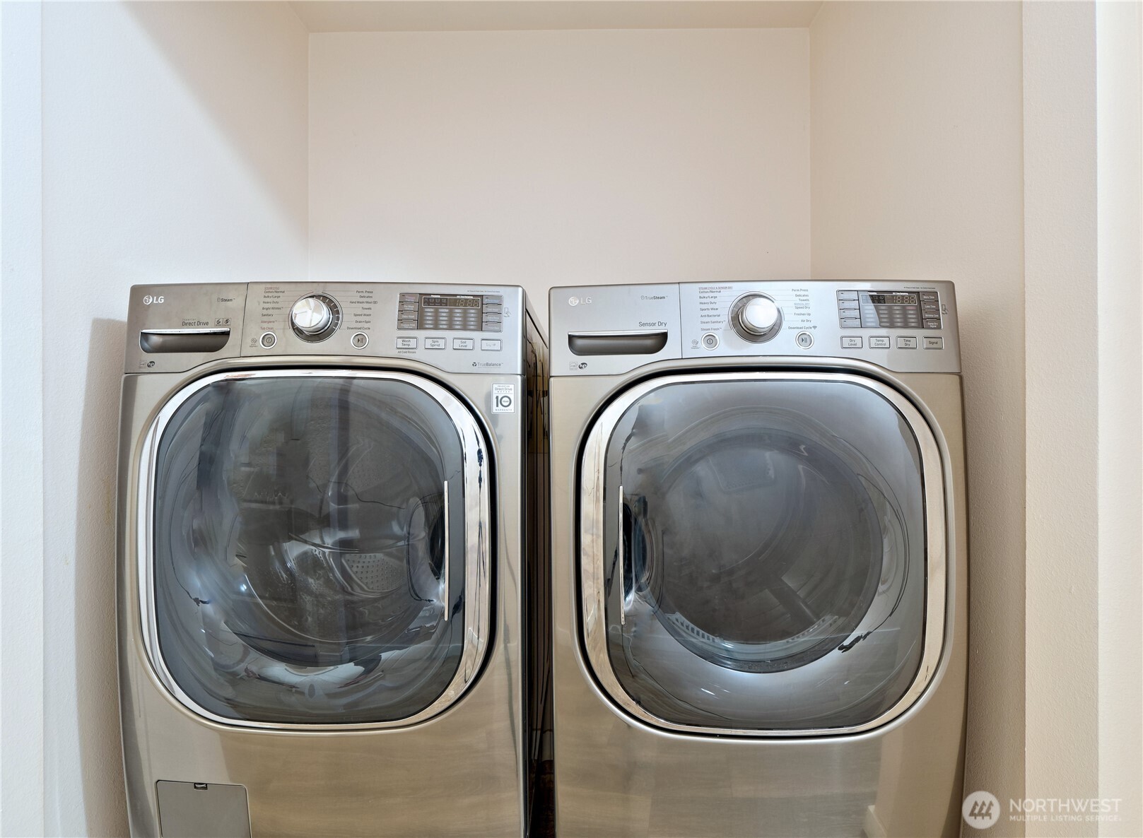 5902 Broadway Property Photo 30