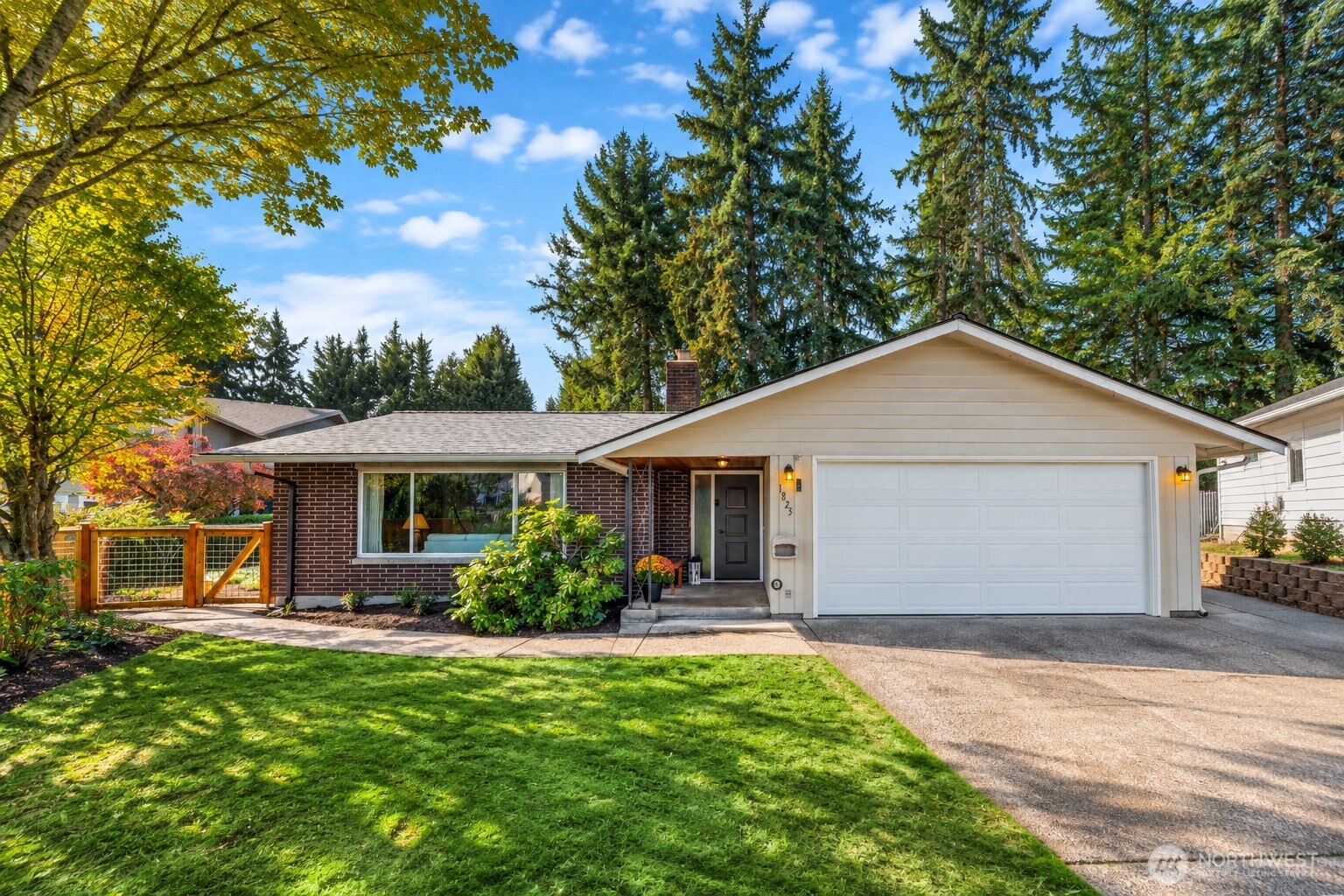 1825 Camas Avenue Property Photo 1