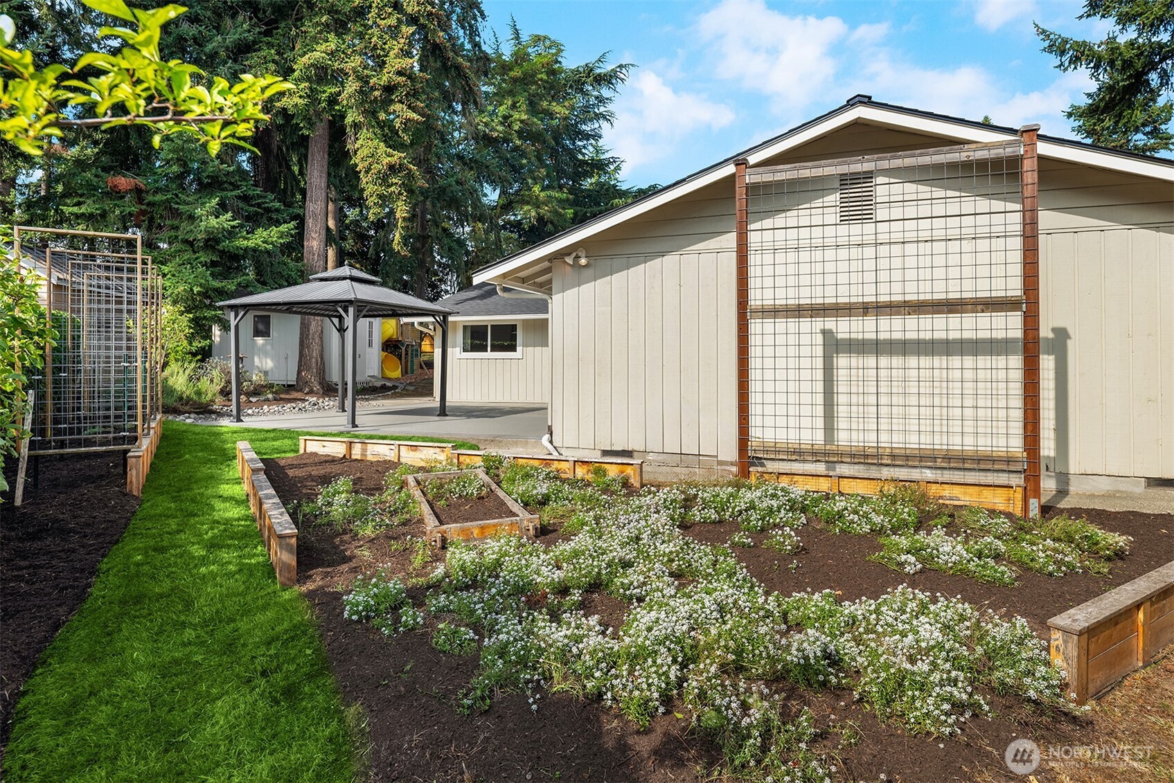 1825 Camas Avenue Property Photo 25