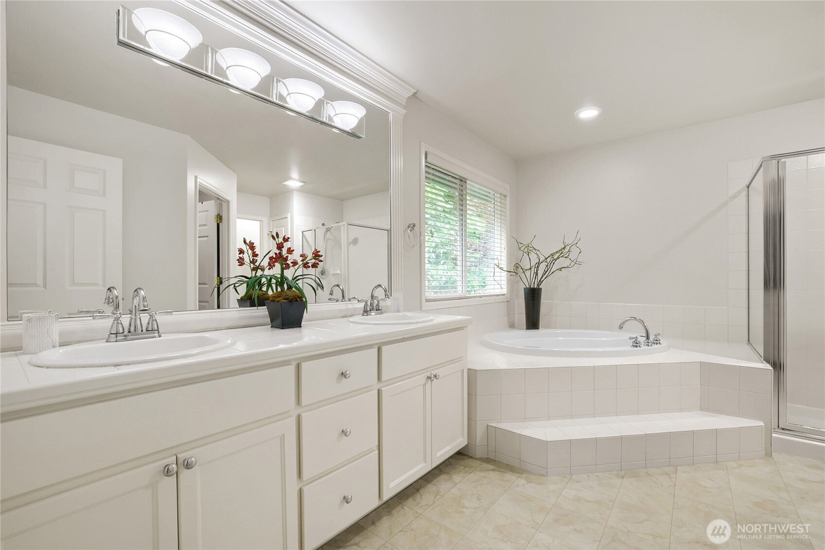 916 275th Place Property Photo 19